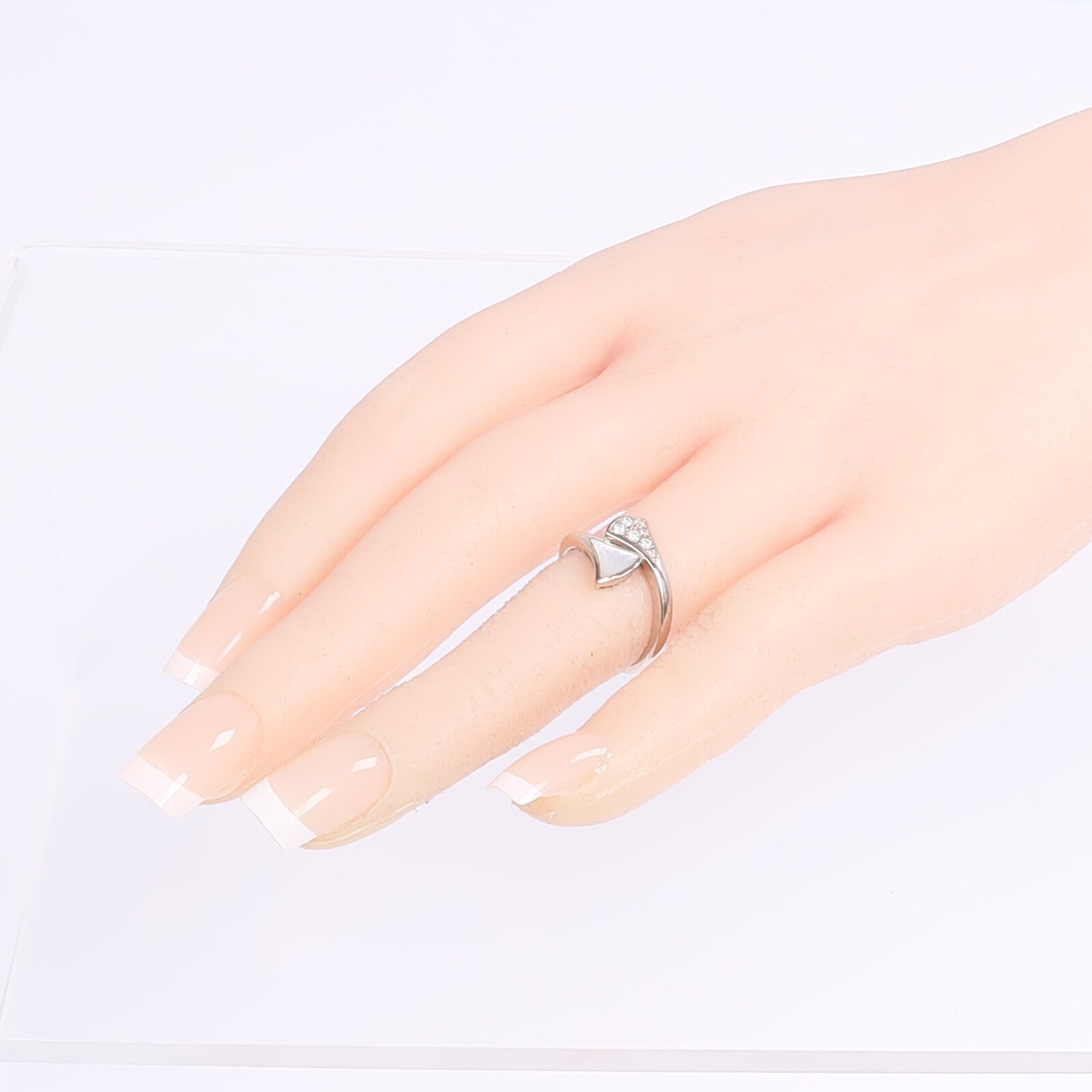 BVLGARI 【激減優惠】18K白金Divas Dream Ring珍珠母貝/鑽石戒指US#5.75