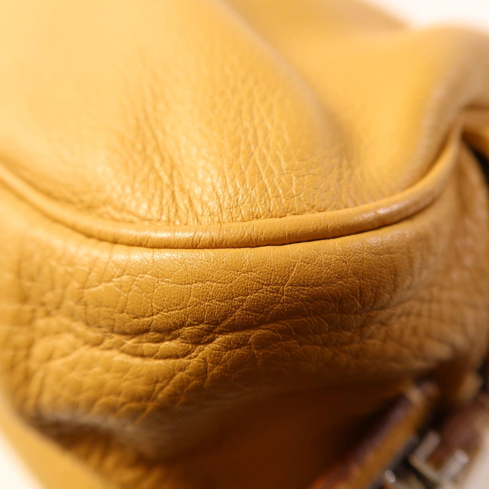 PRADA 牛皮皮革Shoulder Bag銀扣肩背袋