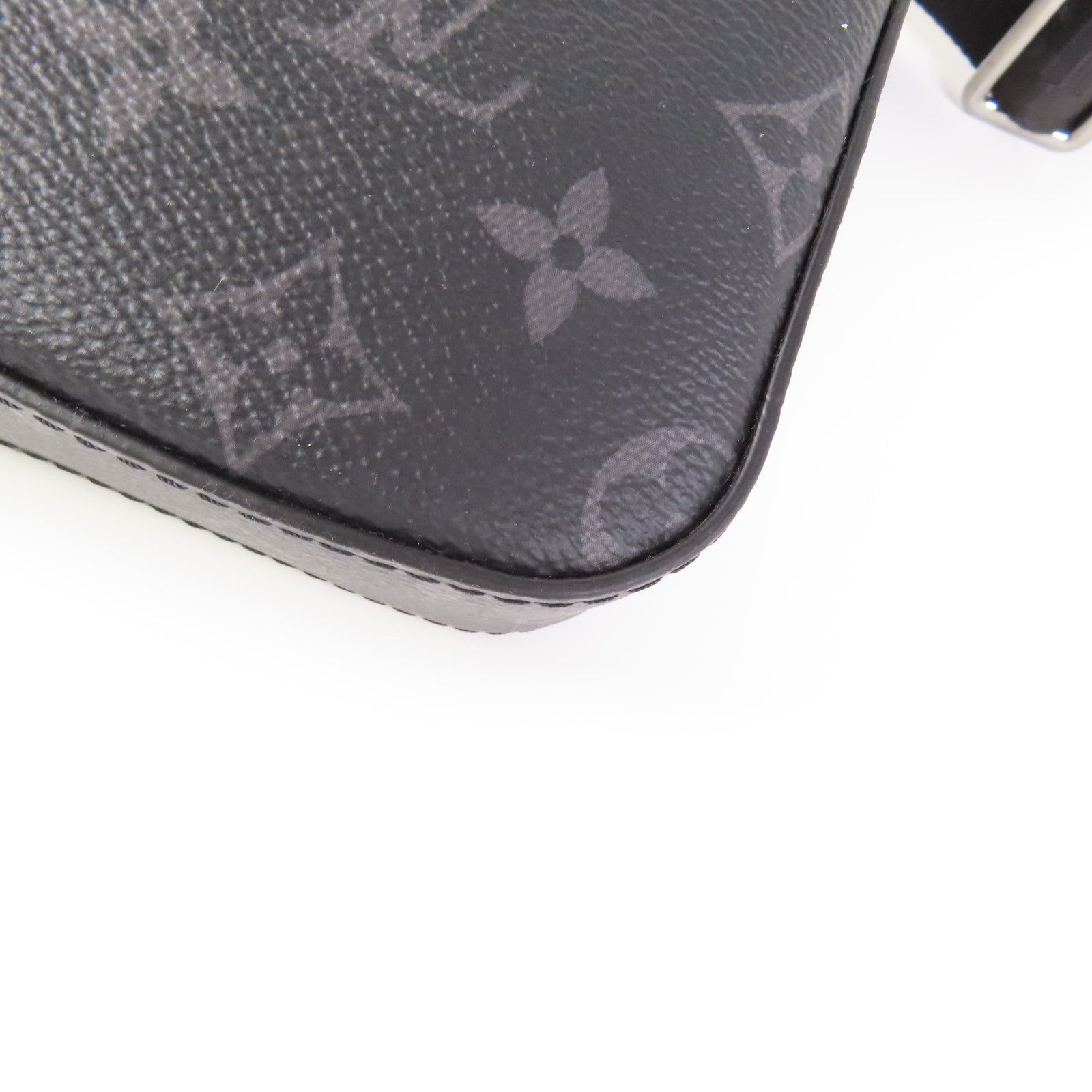 LOUIS VUITTON Monogram Eclipse Reverse Trio Messenger銀扣肩背袋灰色