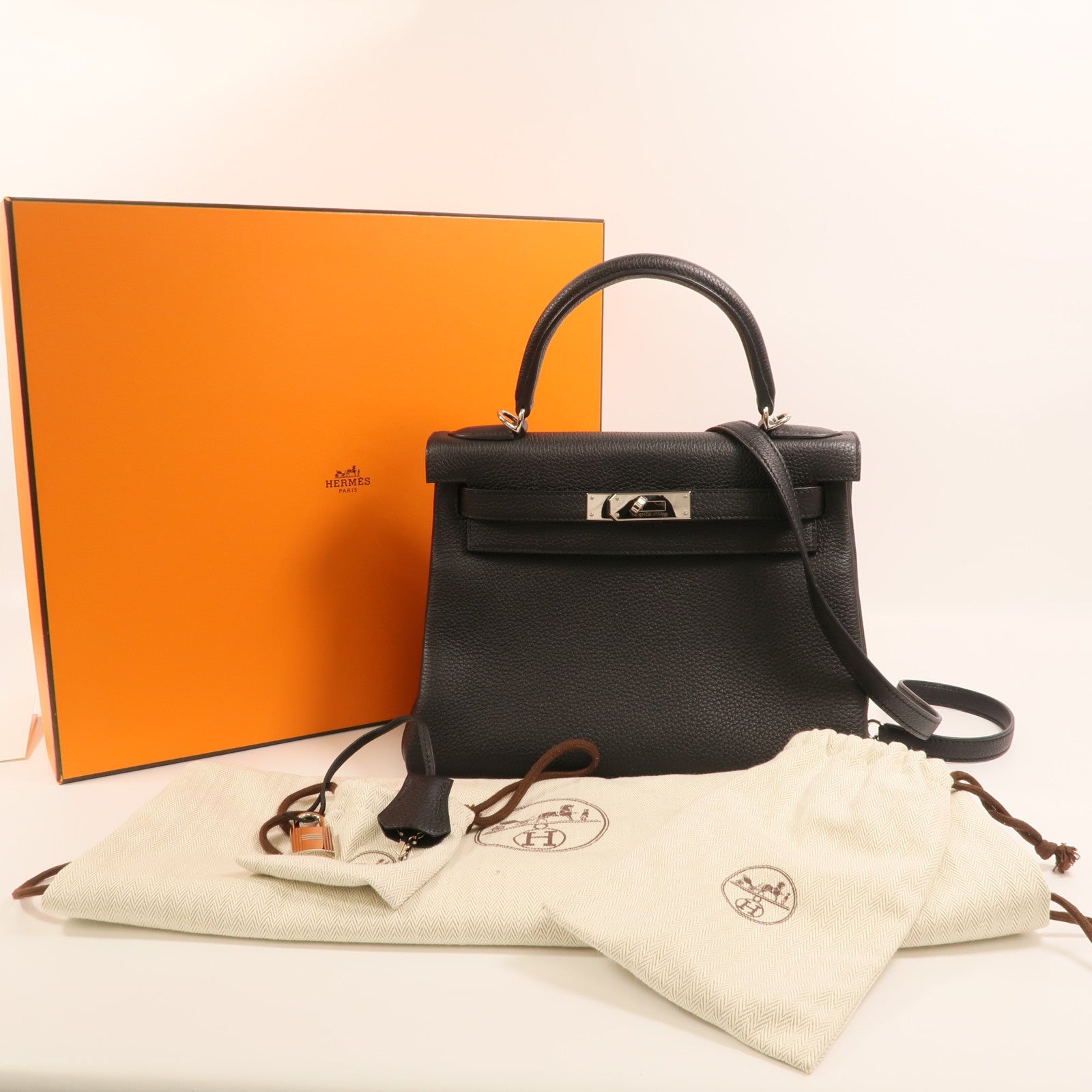 HERMES Togo皮革Kelly 28銀扣手挽肩背兩用袋Noir