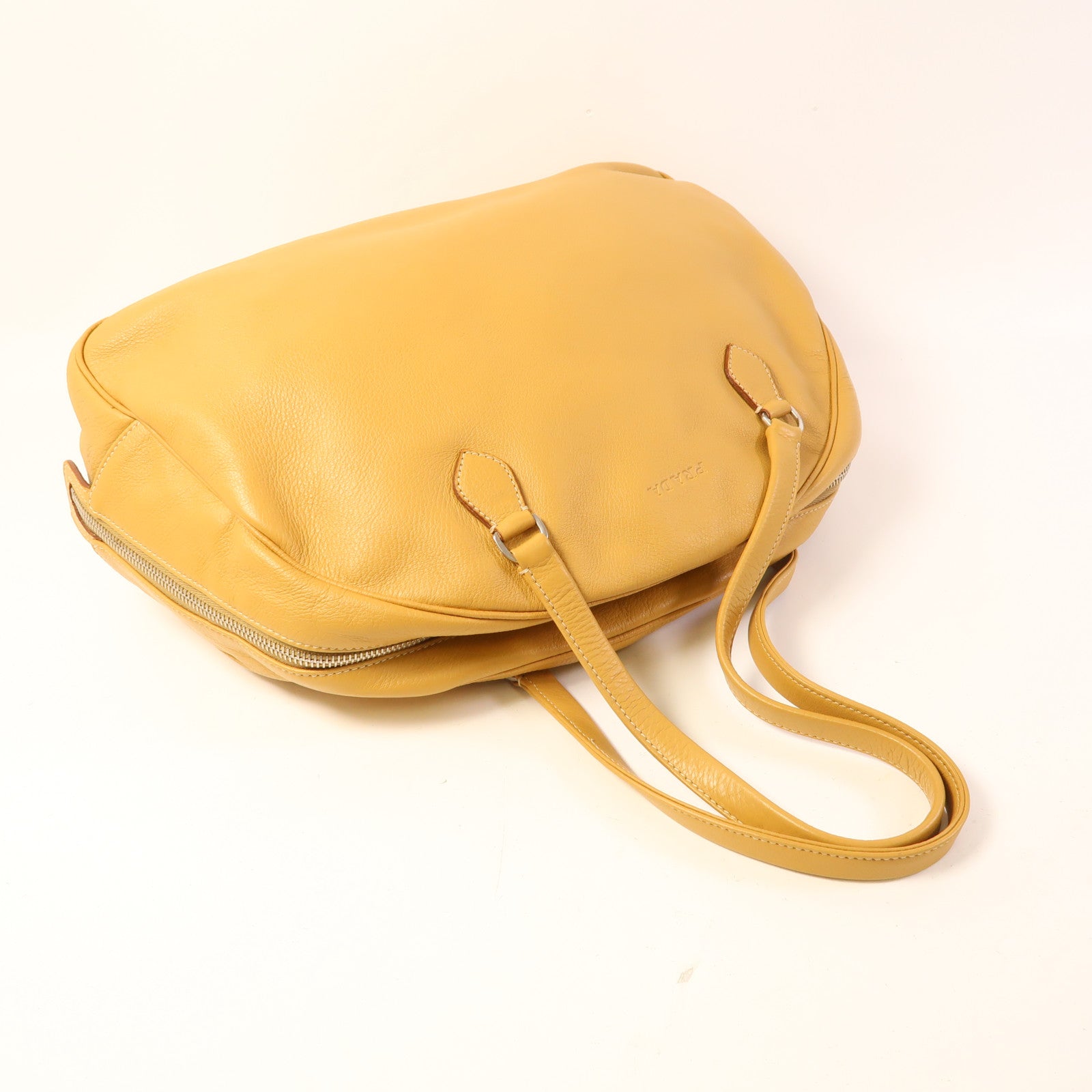 PRADA 牛皮皮革Shoulder Bag銀扣肩背袋