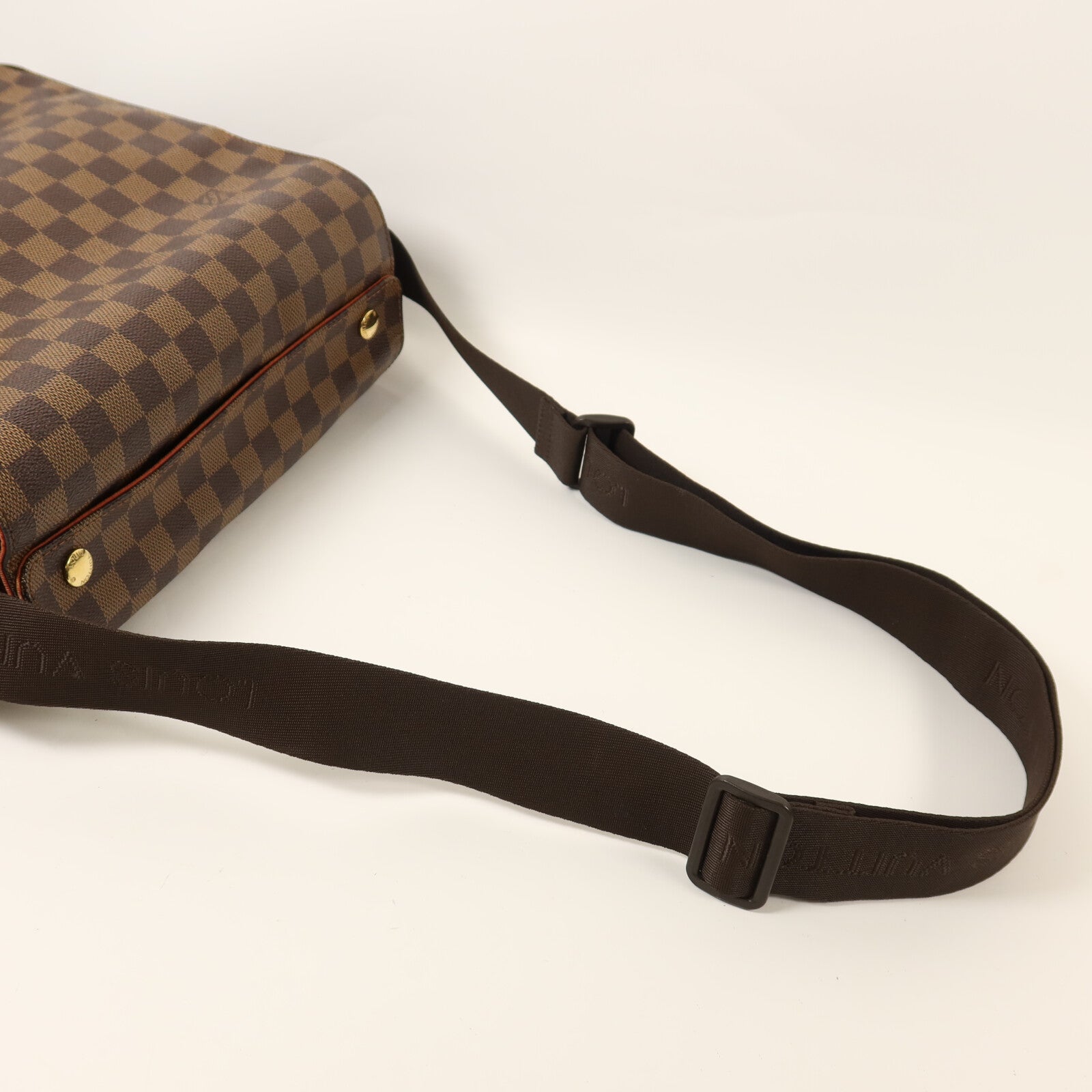 LOUIS VUITTON Damier Naviglio金扣肩背袋