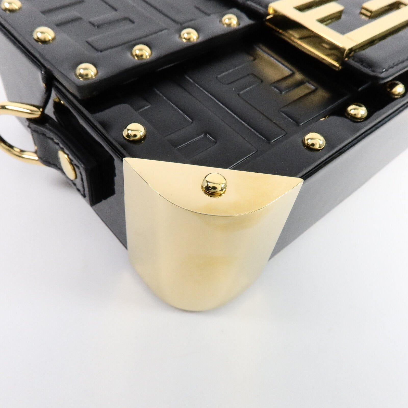 FENDI 牛皮皮革Baguette Trunk Mini肩背袋