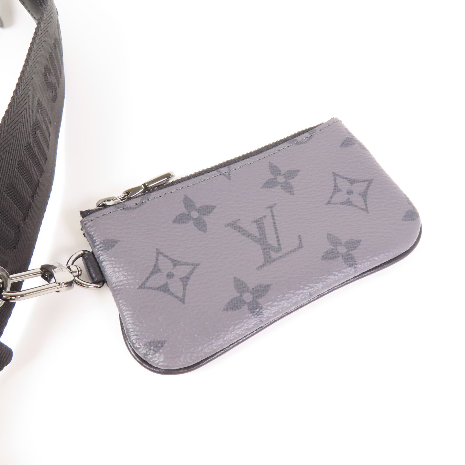LOUIS VUITTON Monogram Eclipse Reverse Trio Messenger銀扣肩背袋灰色