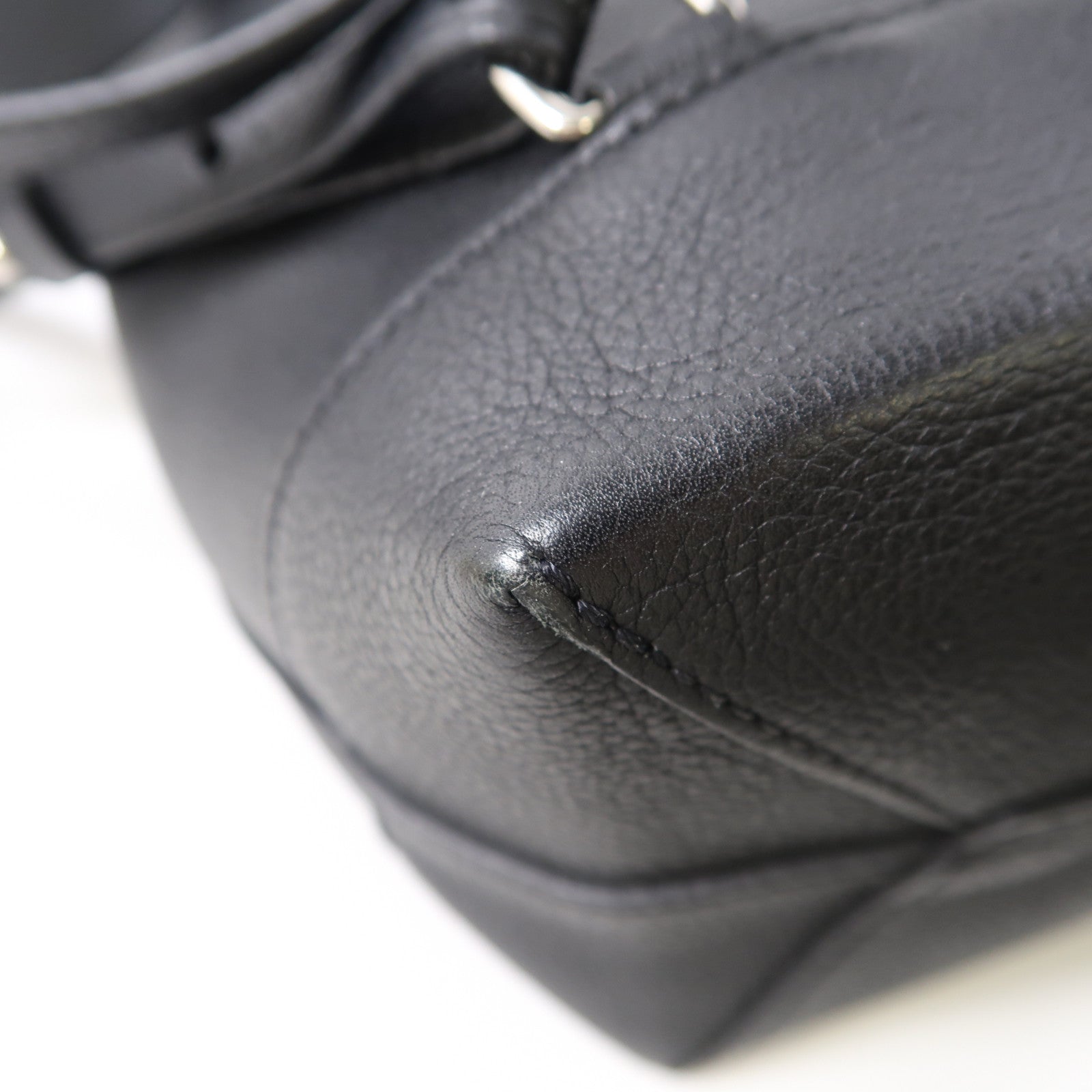 LOUIS VUITTON 牛皮皮革Lock Me Backpack銀扣背包黑色
