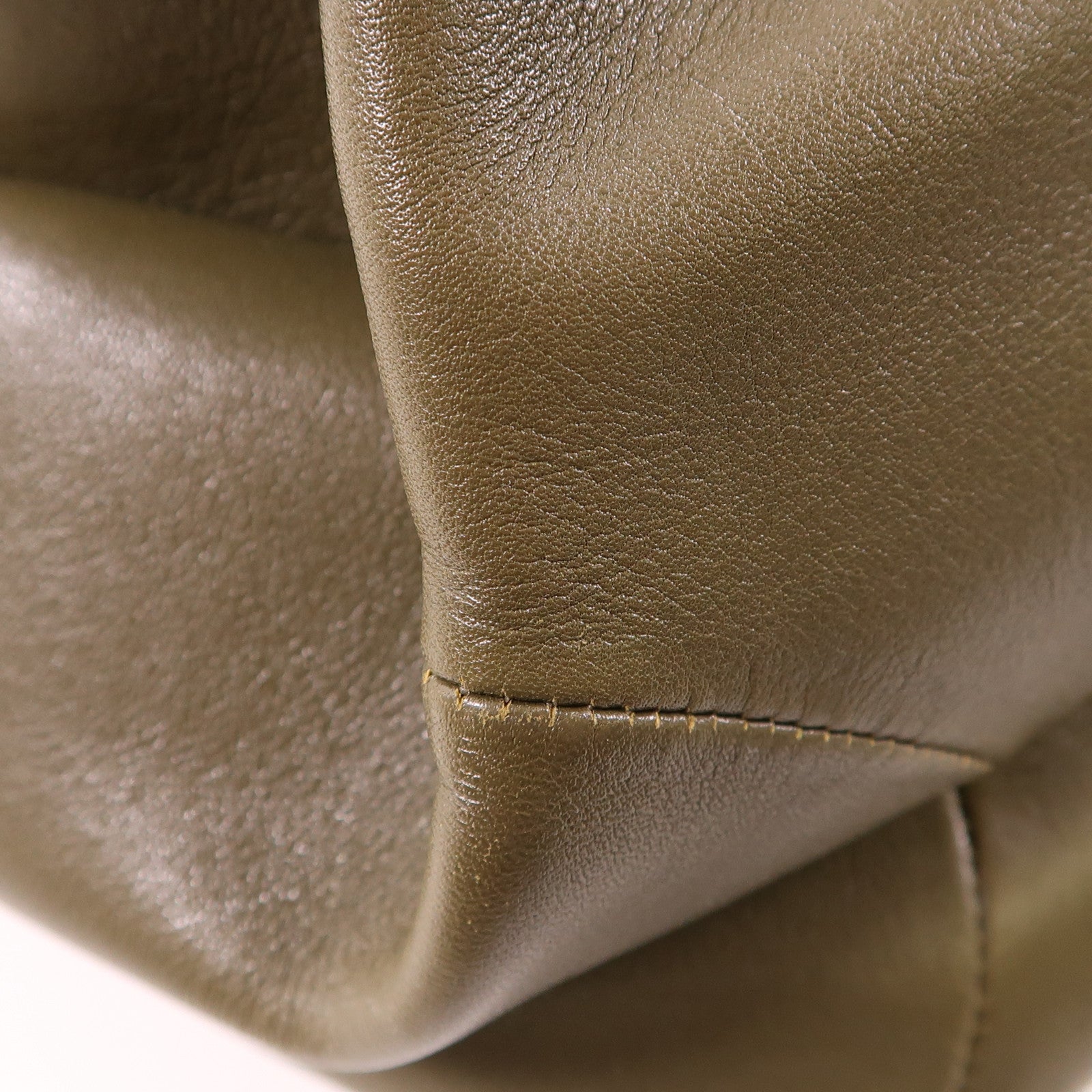 Salvatore Ferragamo 羊皮皮革Shoulder Tote銀扣肩背袋