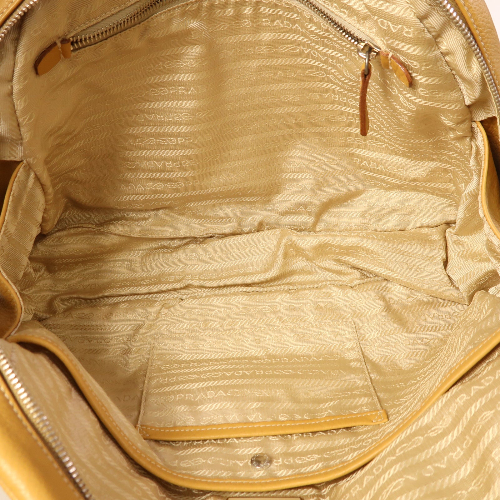 PRADA 牛皮皮革Shoulder Bag銀扣肩背袋