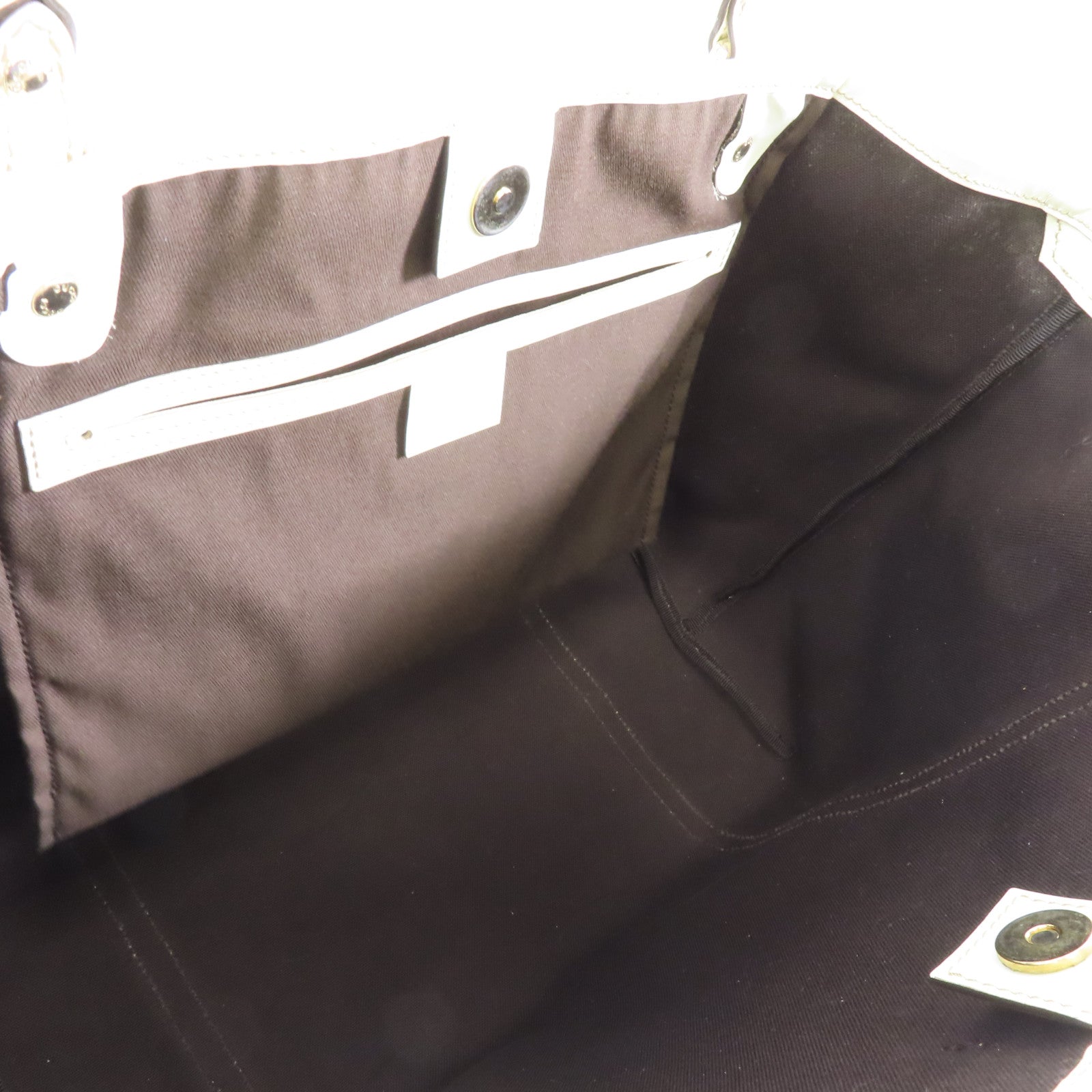 GUCCI 塗層帆布GG Supreme Tote Bag金扣手挽袋啡色/白色