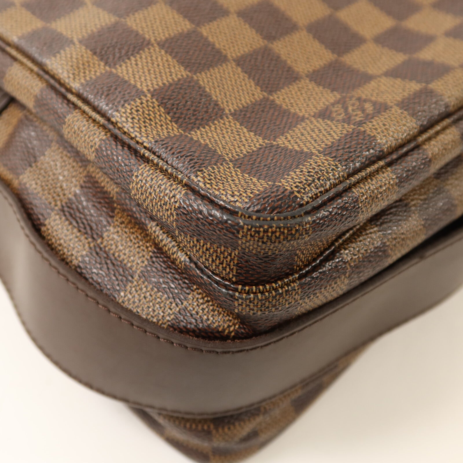LOUIS VUITTON Damier Naviglio金扣肩背袋