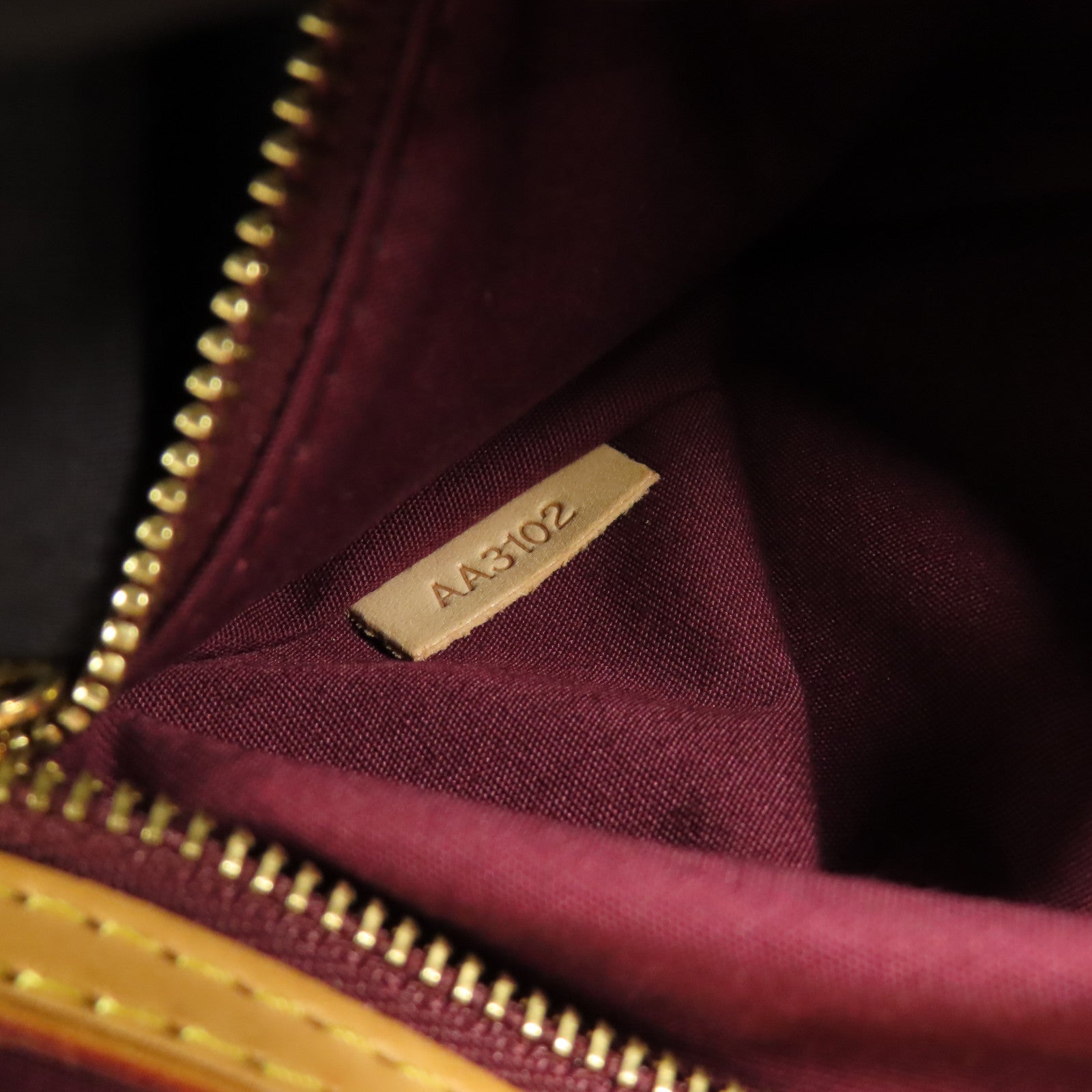 LOUIS VUITTON Vernis Brea MM金扣手挽肩背兩用袋
