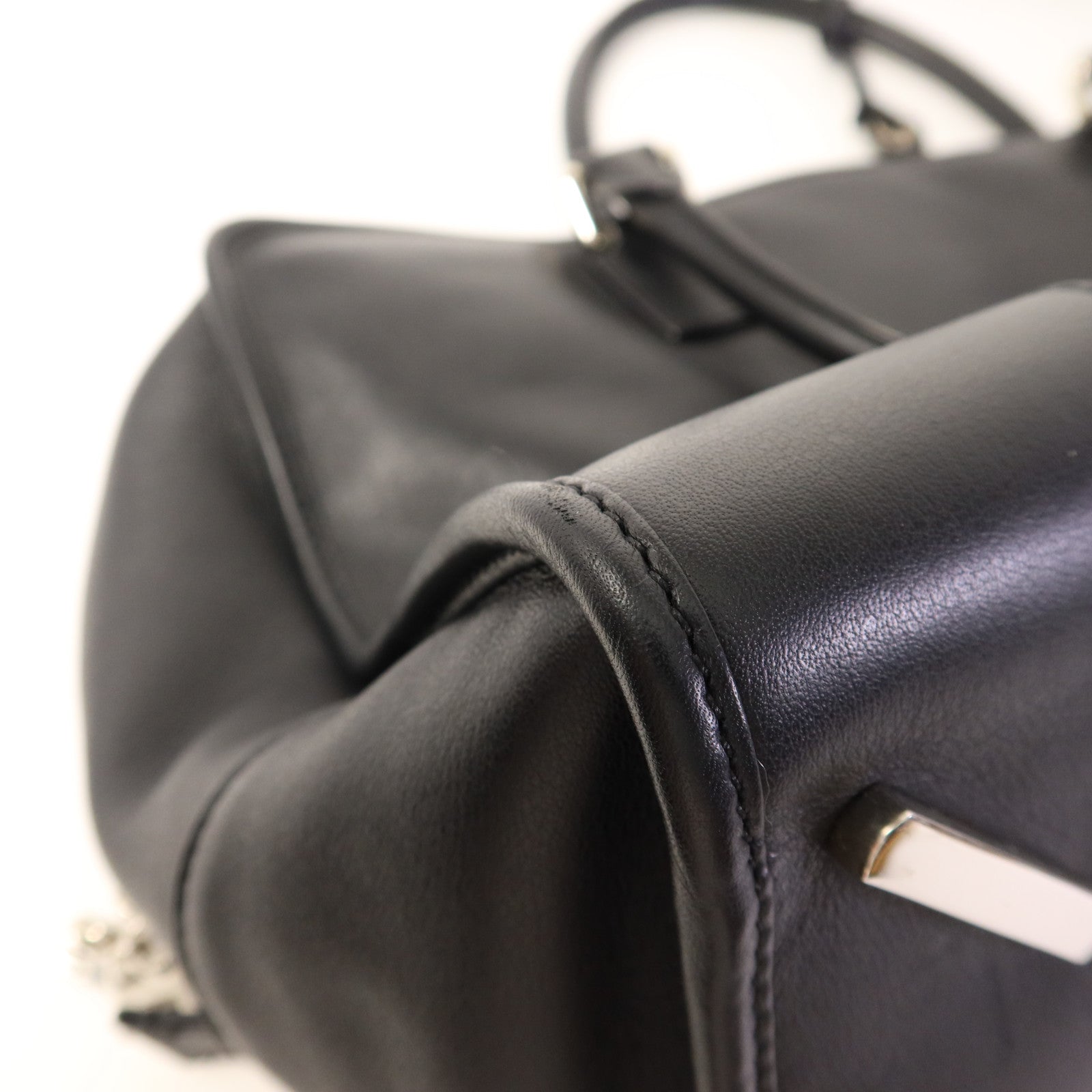LOEWE 牛皮皮革Amazona銀扣手挽袋