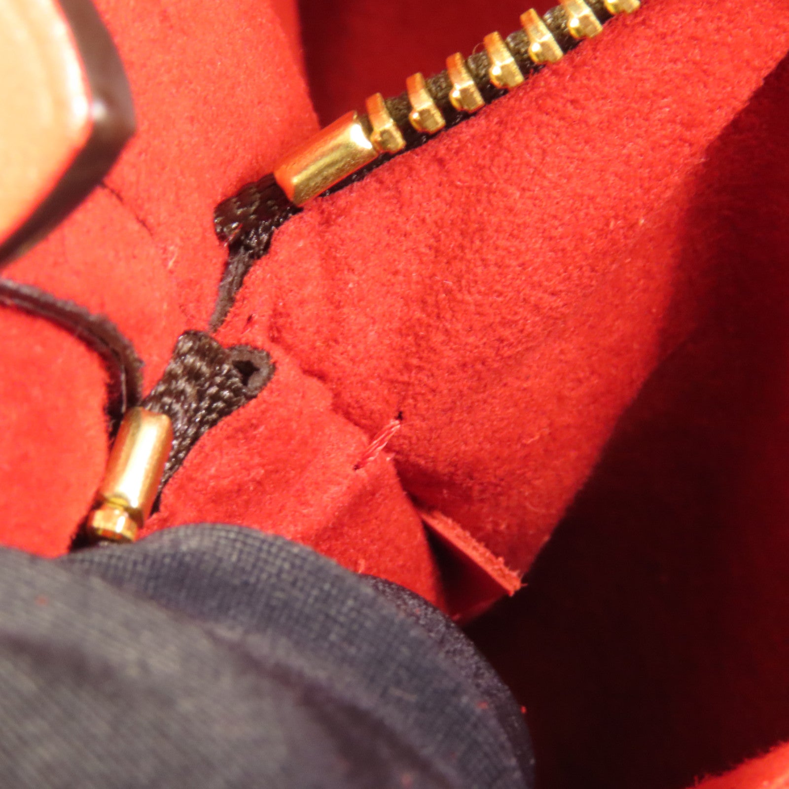 LOUIS VUITTON Monogram Neo Noe Bucket Bag金扣肩背袋Coquelicot