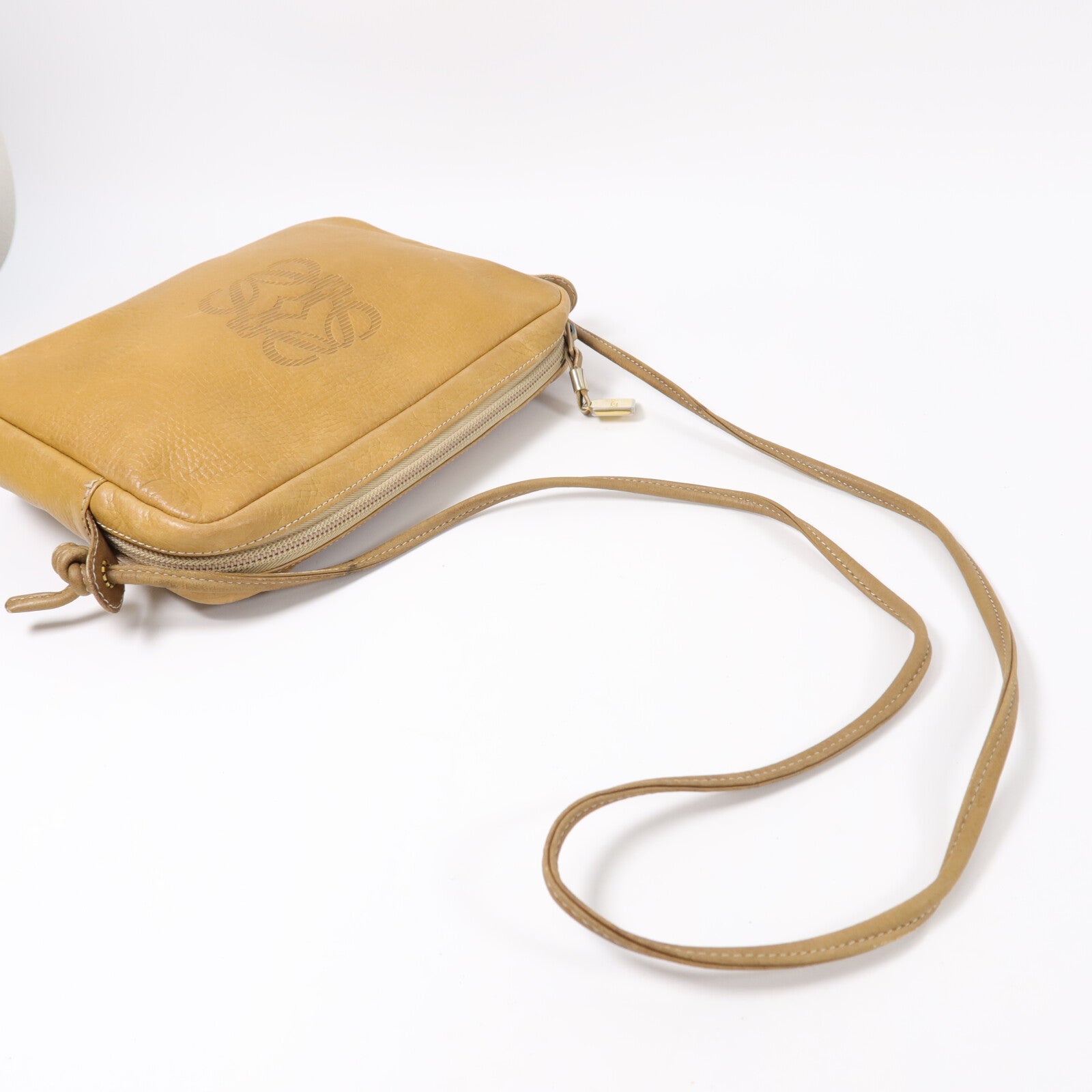 LOEWE 牛皮皮革Crossbody Bag肩背袋