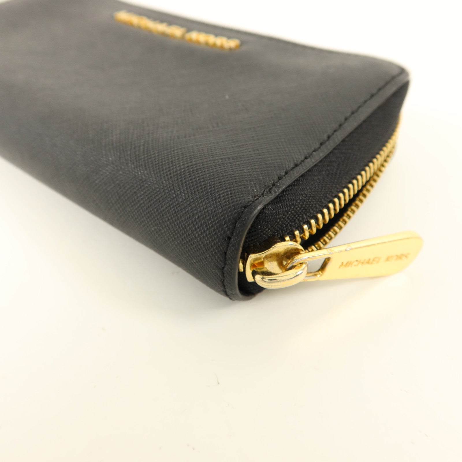 Michael Kors 牛皮皮革Zipper Round Wallet金扣錢包