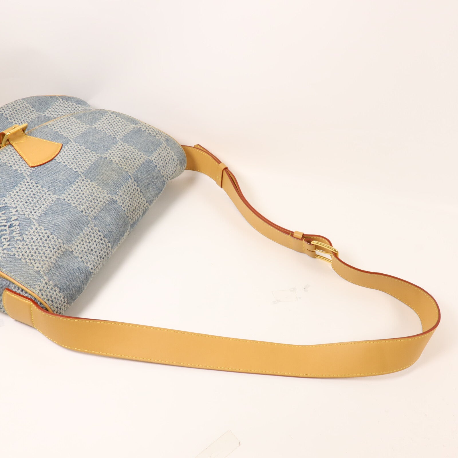 LOUIS VUITTON Damier Denim Montsouris Messenger MM肩背袋