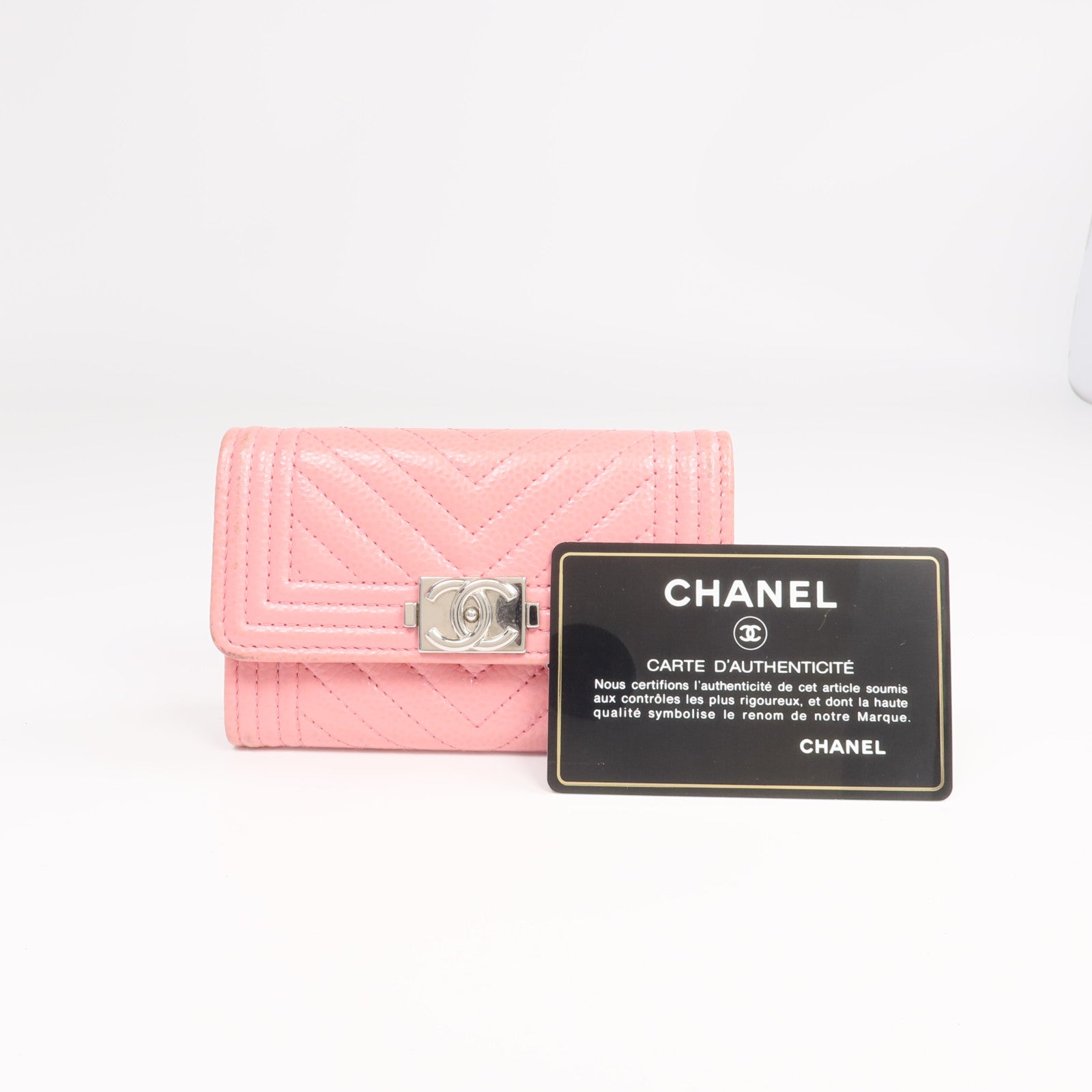 CHANEL 牛皮皮革Boy Card Case銀扣卡片套