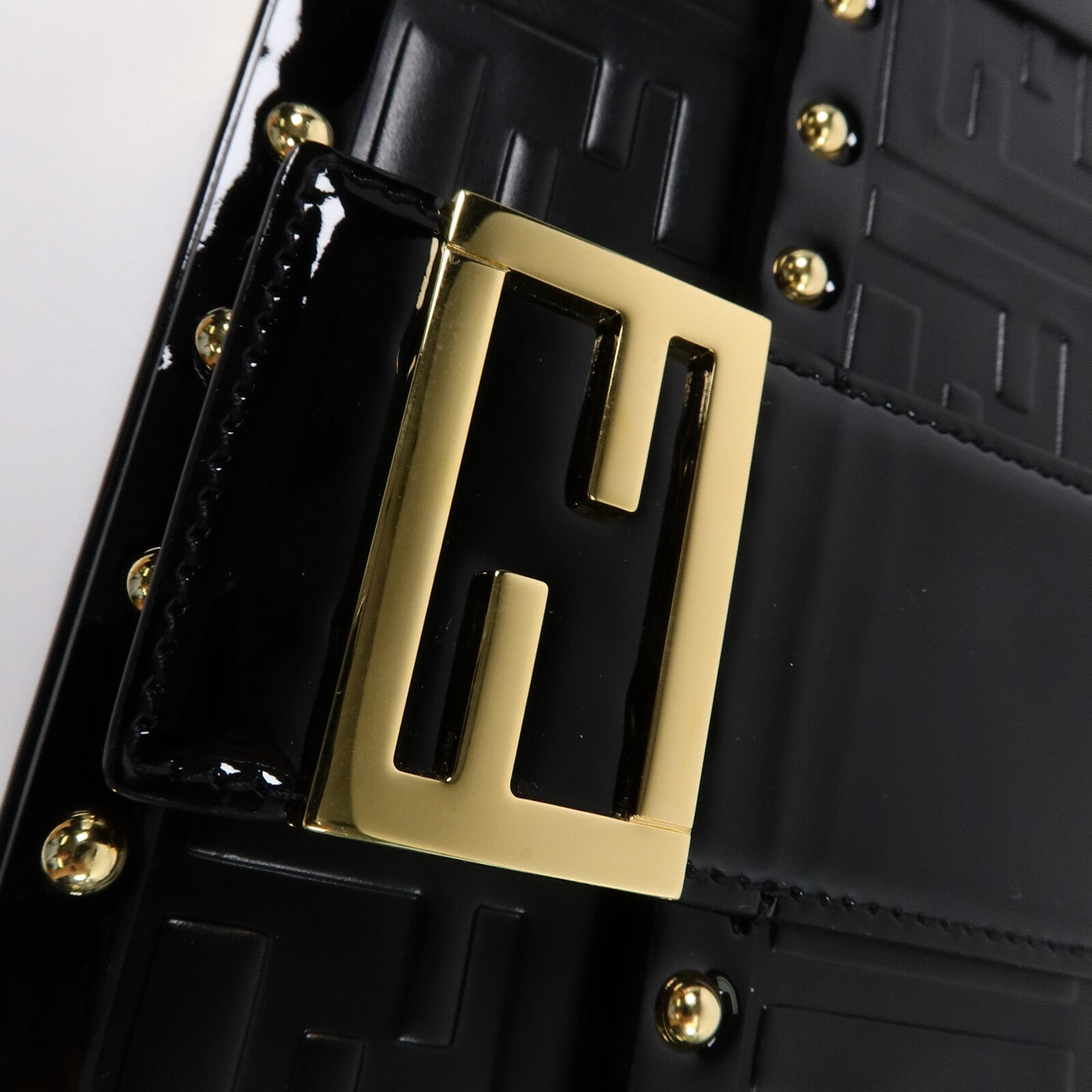 FENDI 牛皮皮革Baguette Trunk Mini肩背袋
