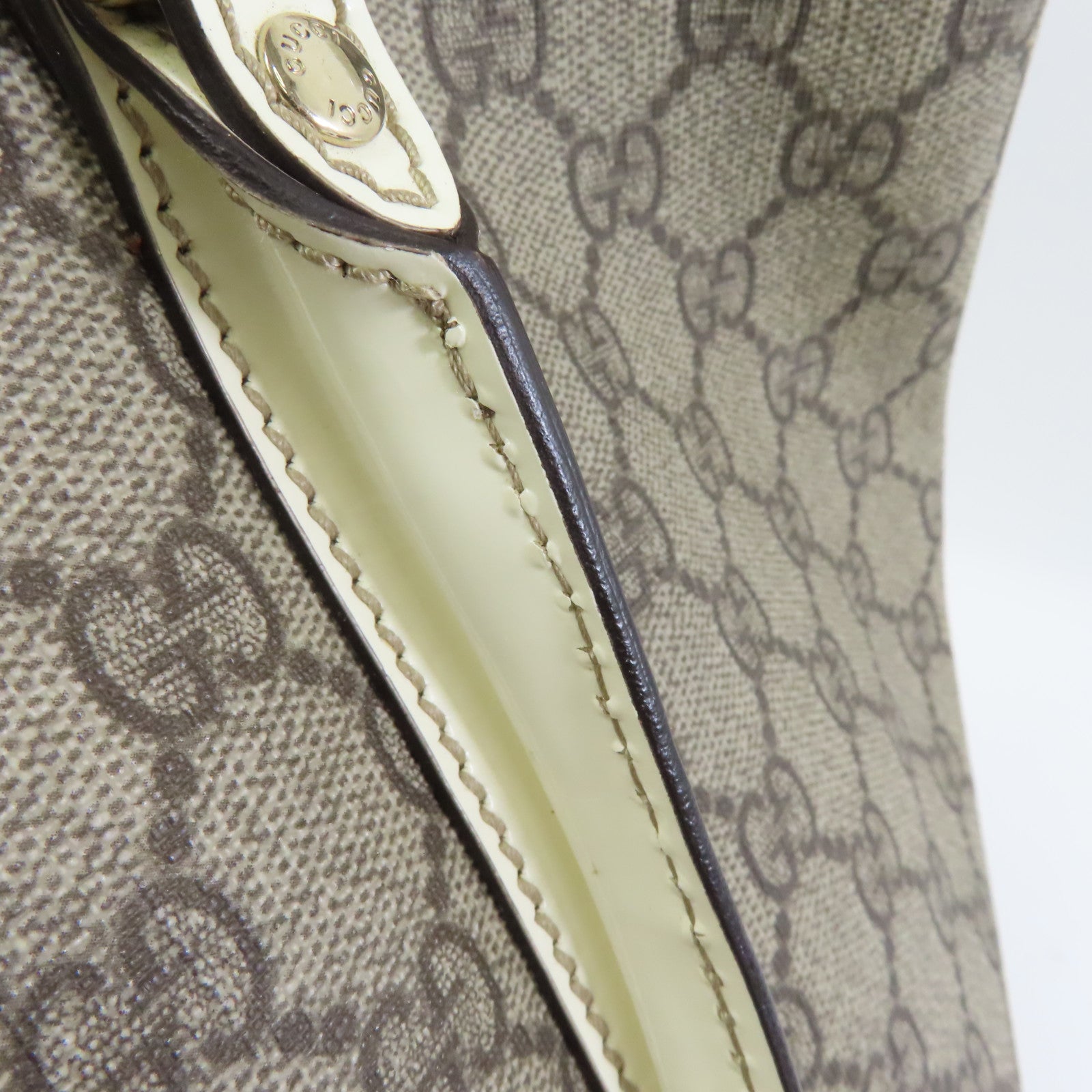GUCCI 塗層帆布GG Supreme Tote Bag金扣手挽袋啡色/白色