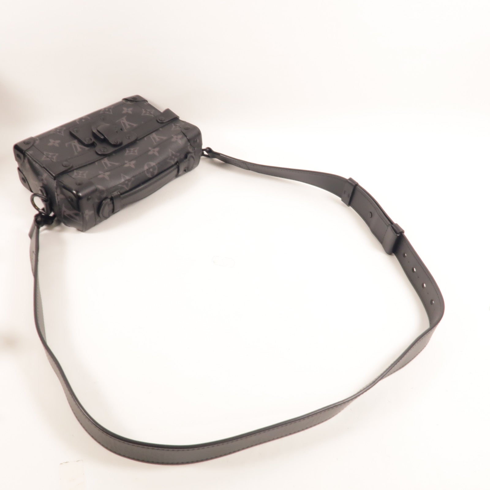 LOUIS VUITTON Monogram Eclipse Soul Trunk手挽肩背兩用袋
