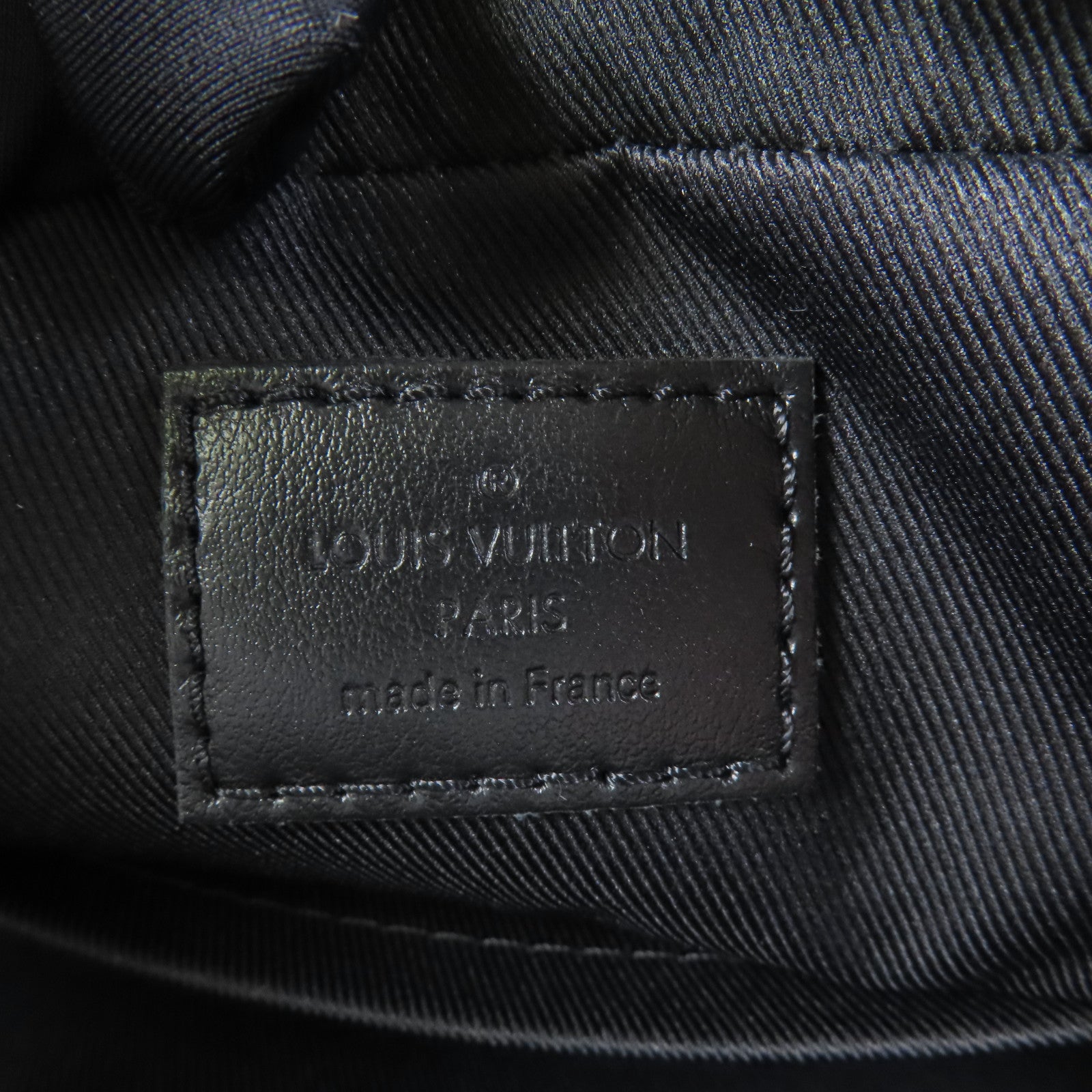 LOUIS VUITTON Monogram Eclipse Reverse Trio Messenger銀扣肩背袋灰色