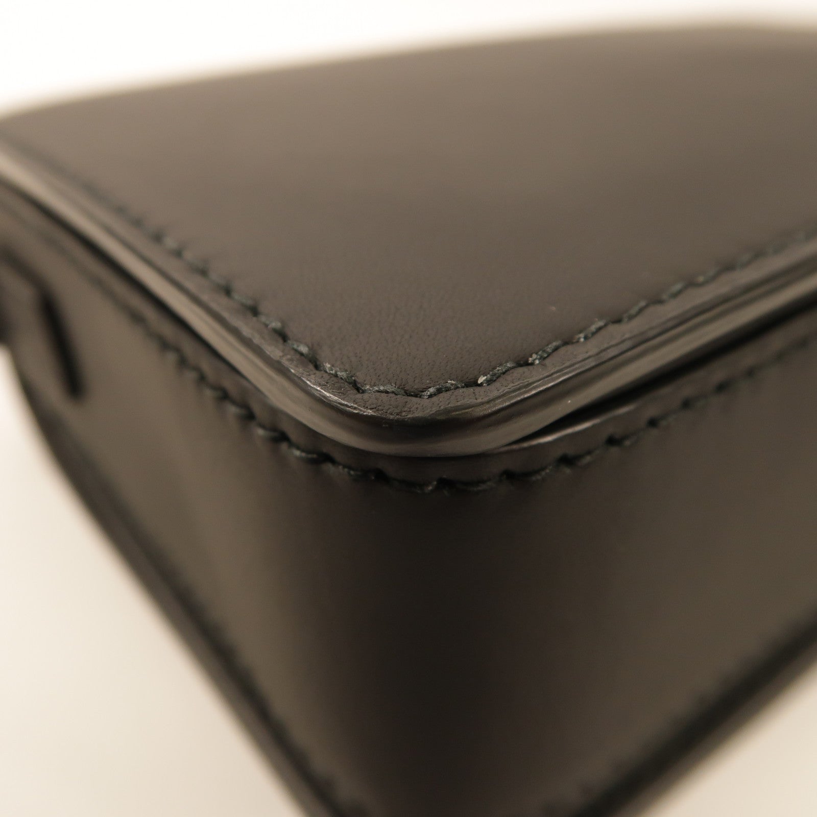 Dior 牛皮皮革Ultramatte revolution Bag肩背袋