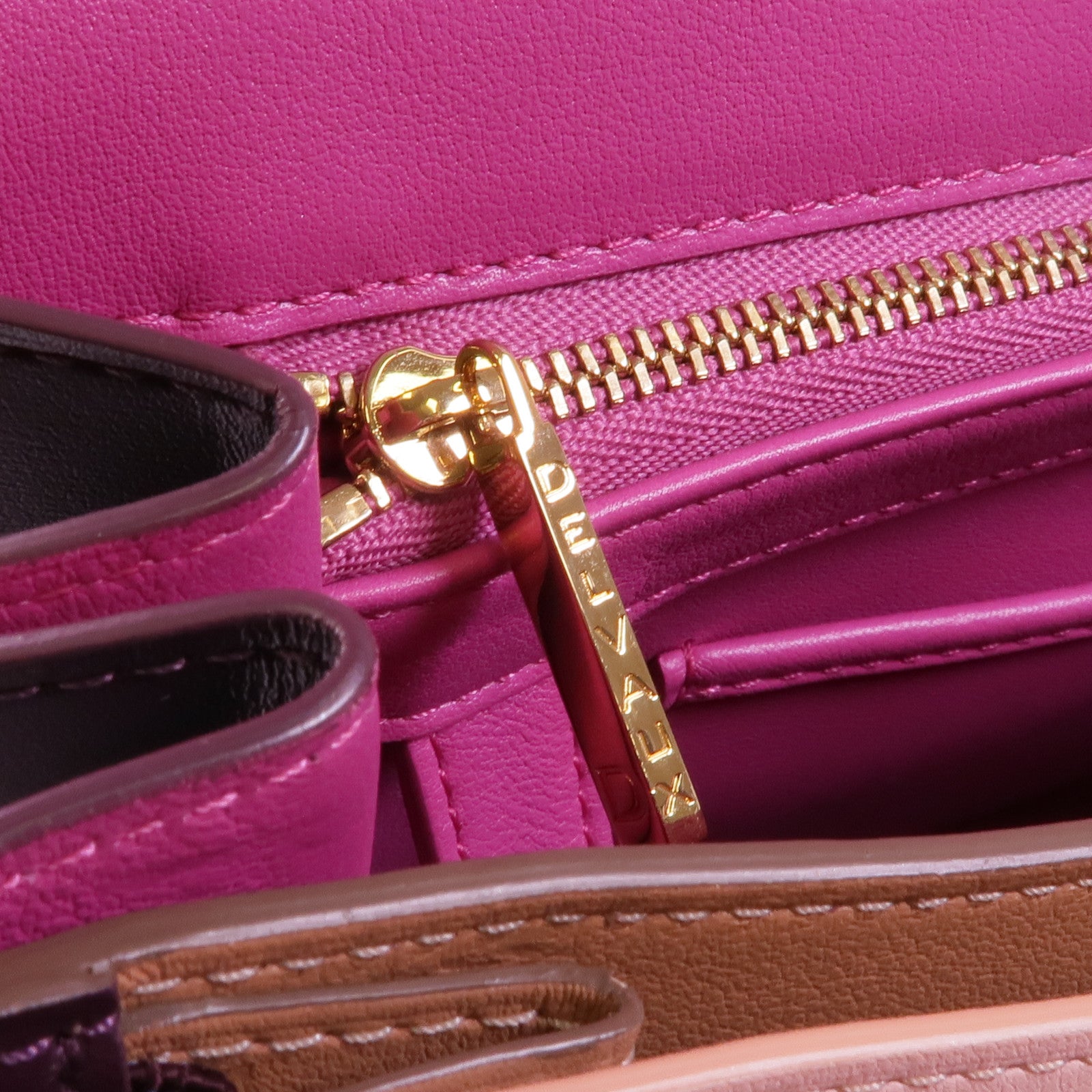 Delvaux 牛皮皮革Brillant MM金扣手挽肩背兩用袋