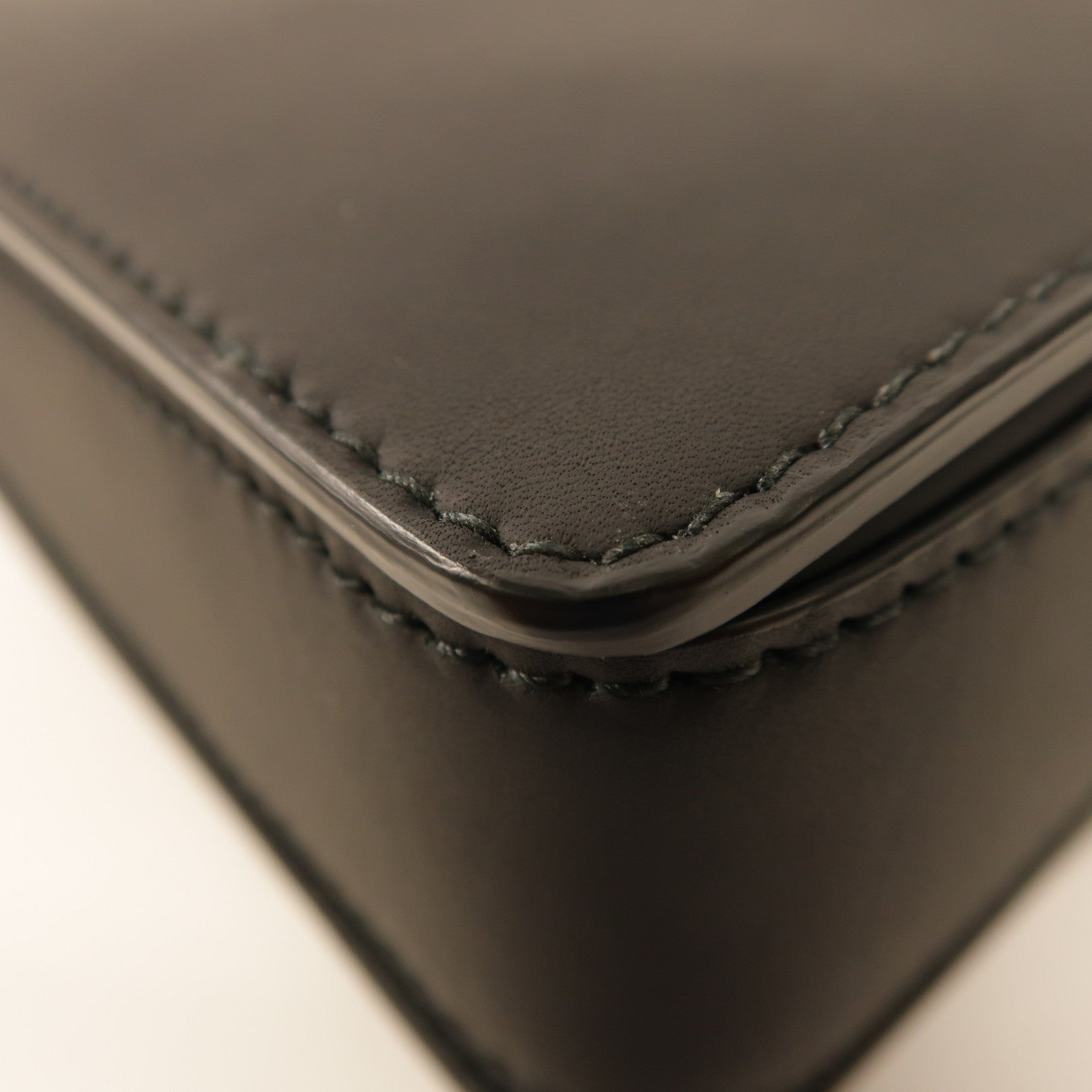 Dior 牛皮皮革Ultramatte revolution Bag肩背袋