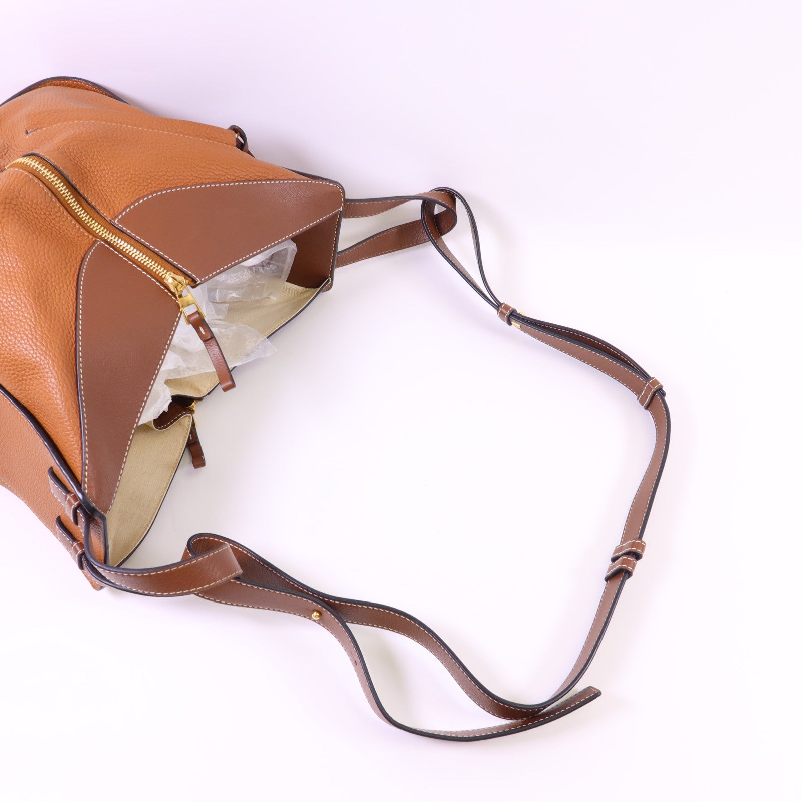 LOEWE 牛皮皮革Hammock Small金扣肩背袋