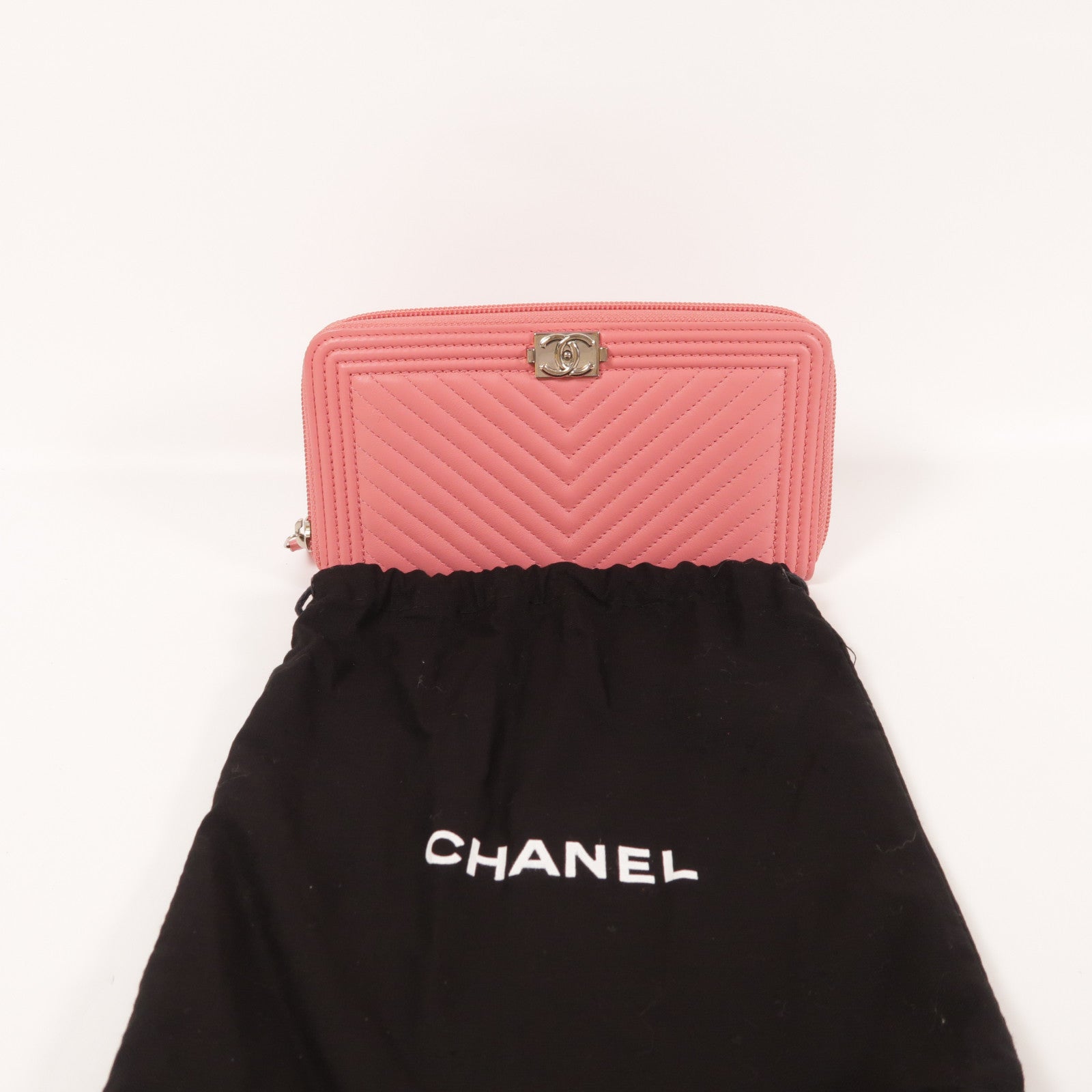 CHANEL 牛皮皮革Boy Wallet銀扣長錢包