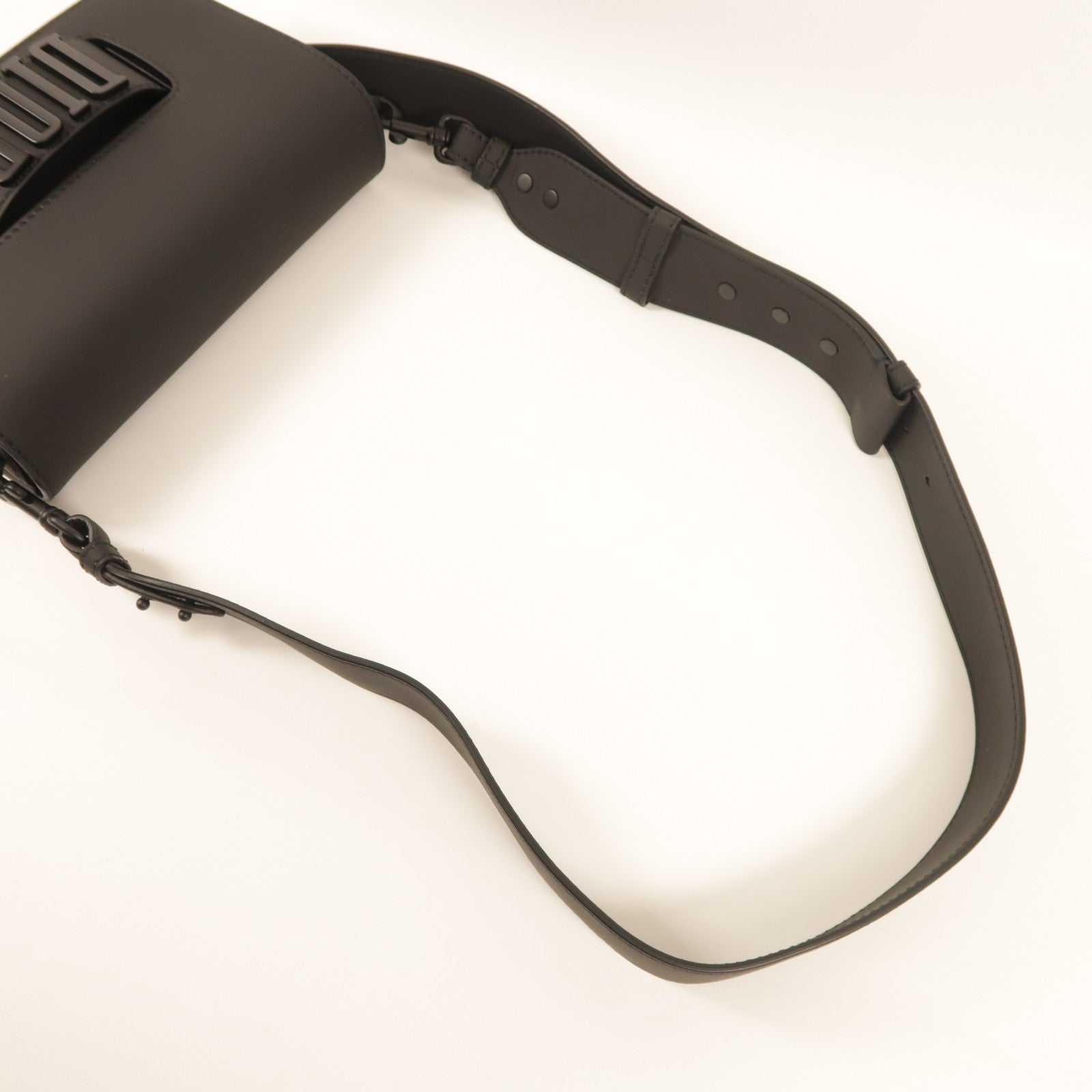 Dior 牛皮皮革Ultramatte revolution Bag肩背袋