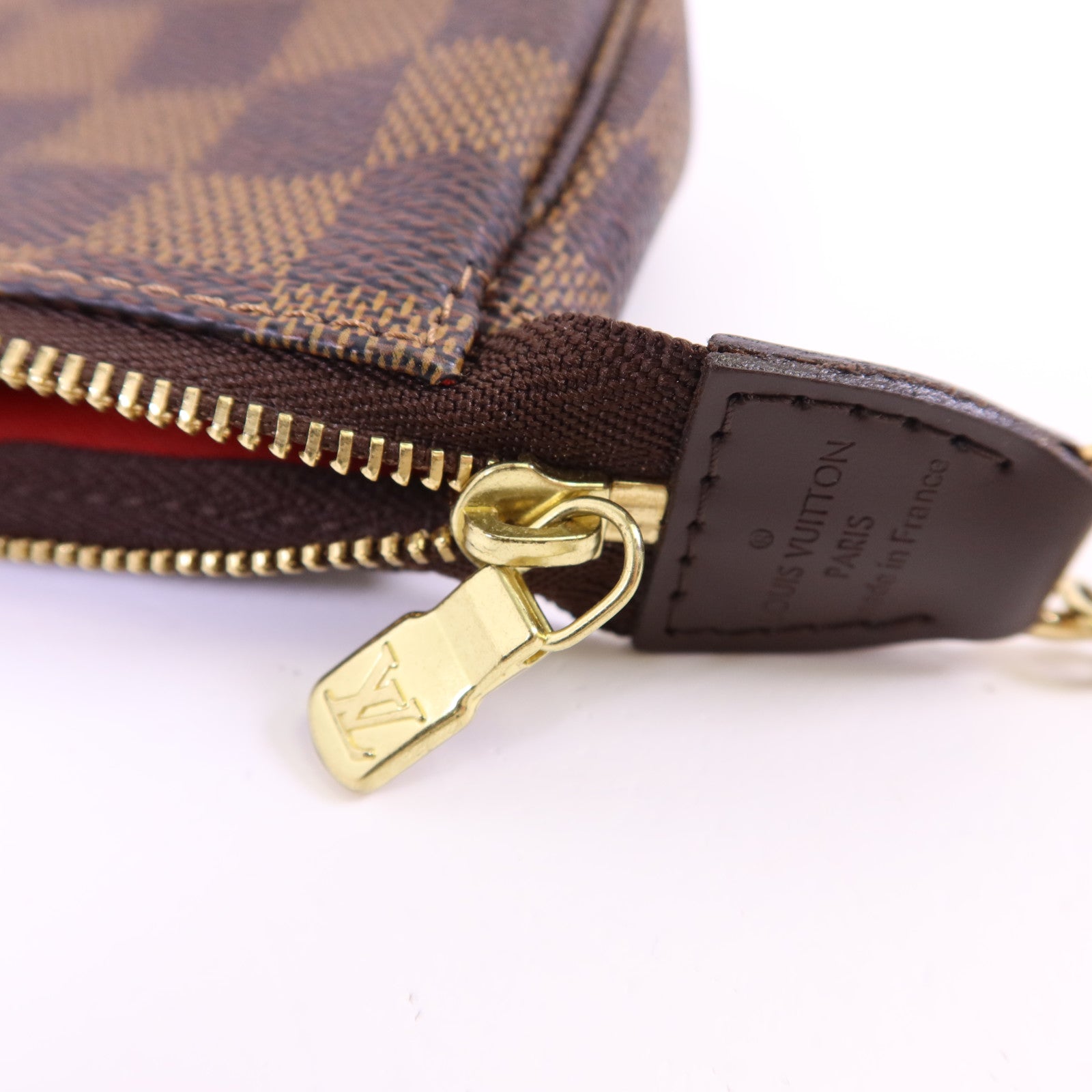LOUIS VUITTON Damier Mini Pochette Accessoires金扣手挽袋