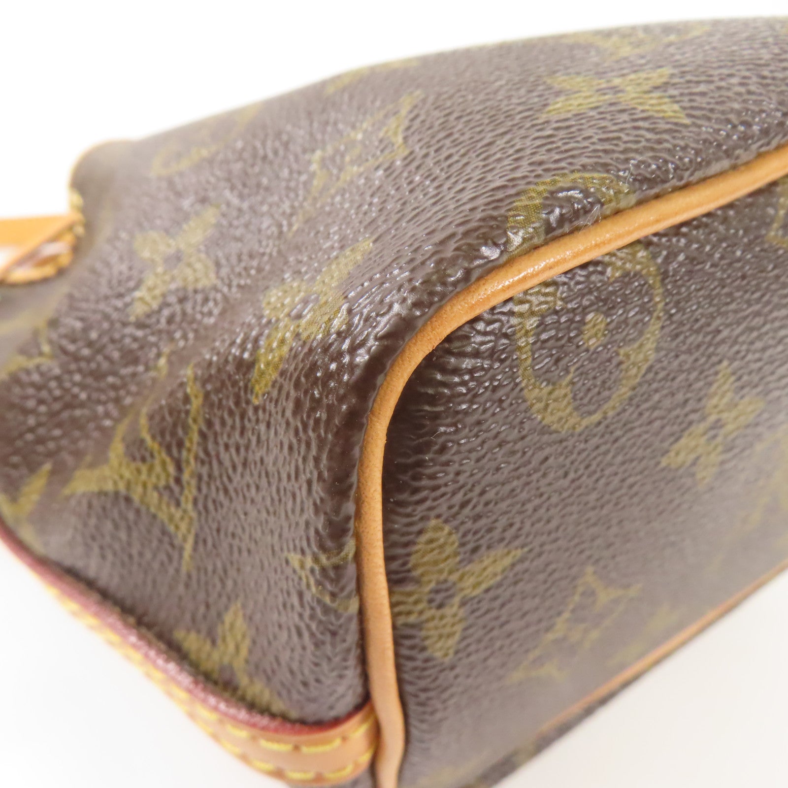 LOUIS VUITTON Monogram Nano Noe金扣肩背袋