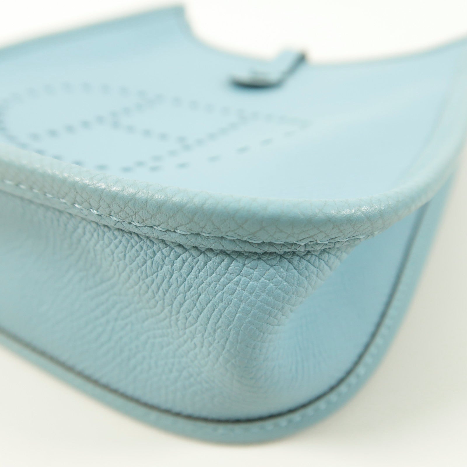 HERMES Epsom皮革Evelyne TPM銀扣肩背袋Bleu Atoll
