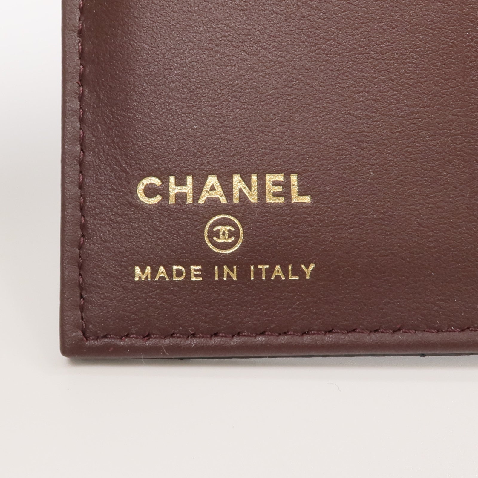 CHANEL 牛皮皮革Passport Holder金扣護照套