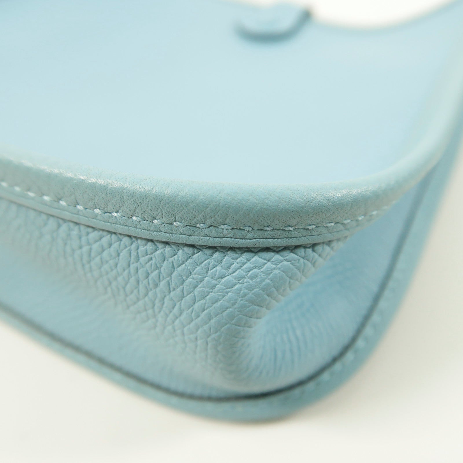HERMES Epsom皮革Evelyne TPM銀扣肩背袋Bleu Atoll