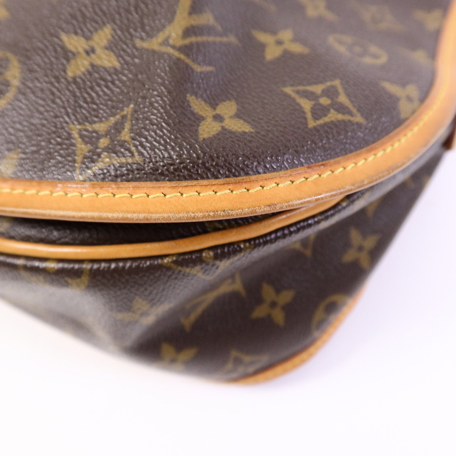 LOUIS VUITTON Monogram Menilmontant MM肩背袋