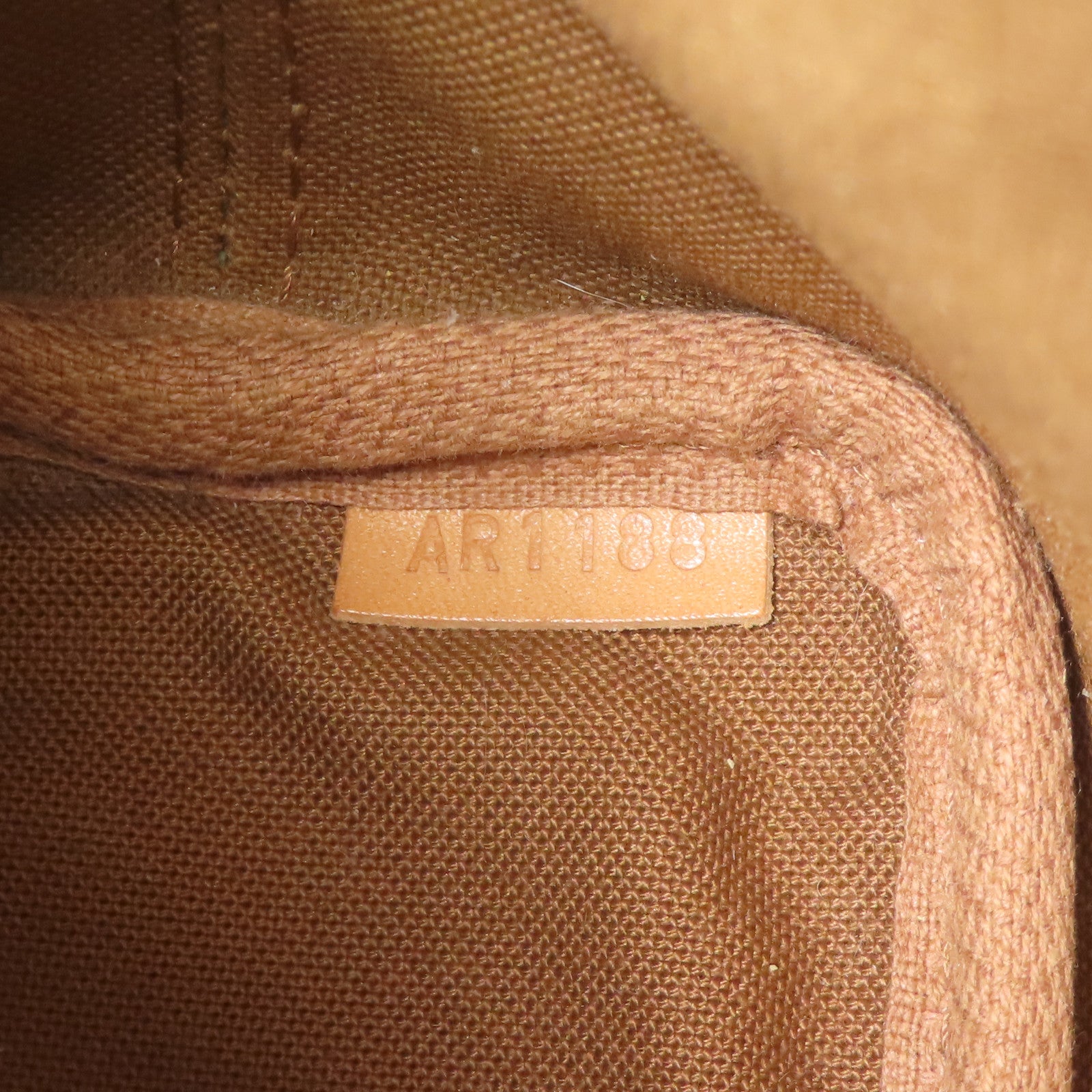 LOUIS VUITTON Monogram Nano Noe金扣肩背袋
