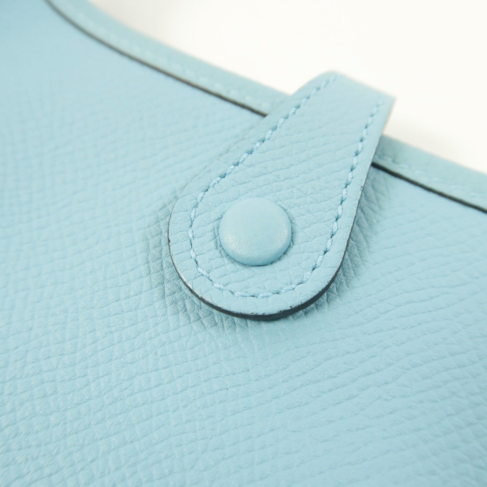 HERMES Epsom皮革Evelyne TPM銀扣肩背袋Bleu Atoll