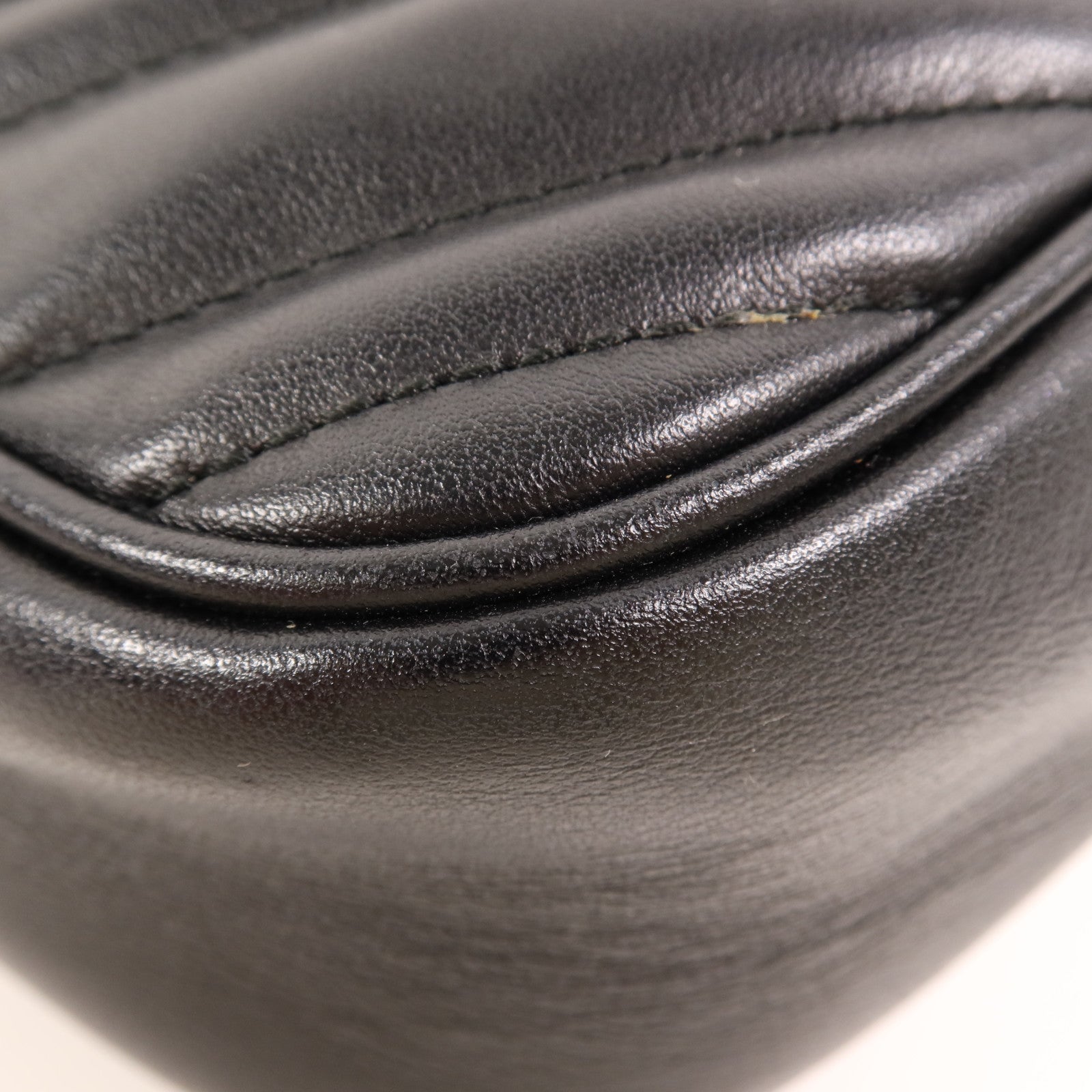 GUCCI 牛皮皮革GG Marmont Small Camera Bag金扣肩背袋