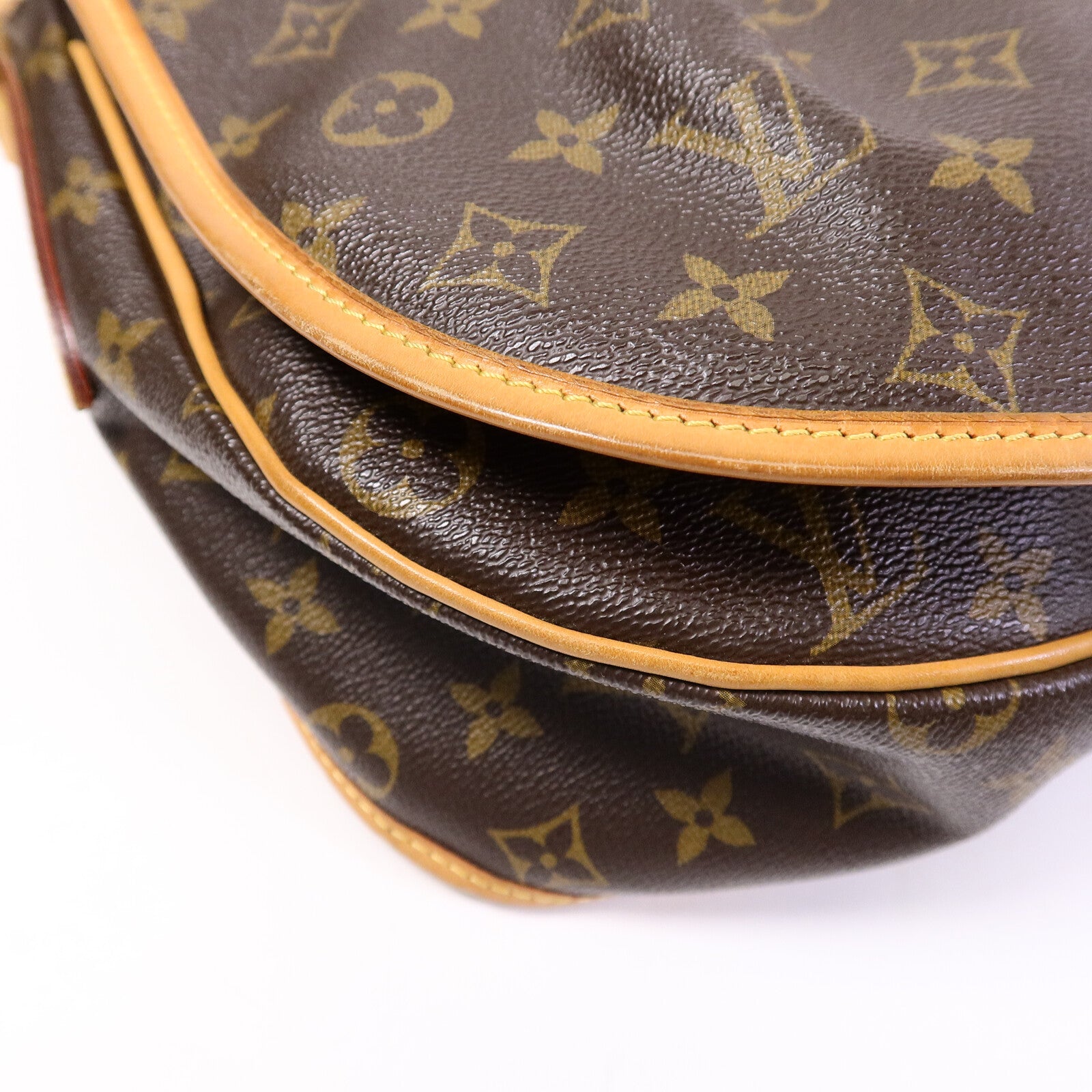 LOUIS VUITTON Monogram Menilmontant MM肩背袋