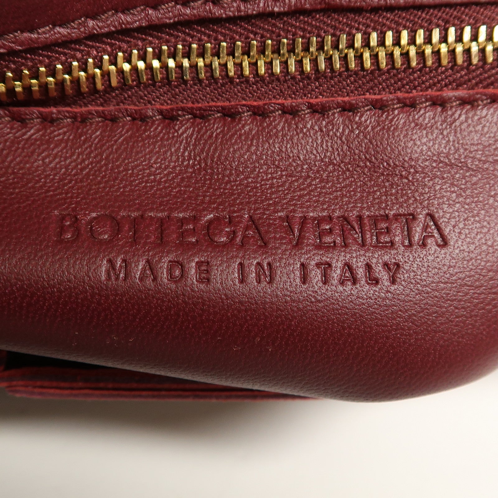 BOTTEGA VENETA 羊皮皮革Cassette Medium肩背袋
