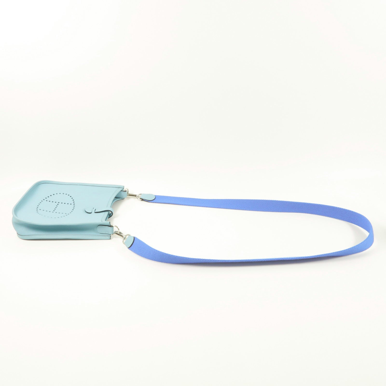 HERMES Epsom皮革Evelyne TPM銀扣肩背袋Bleu Atoll