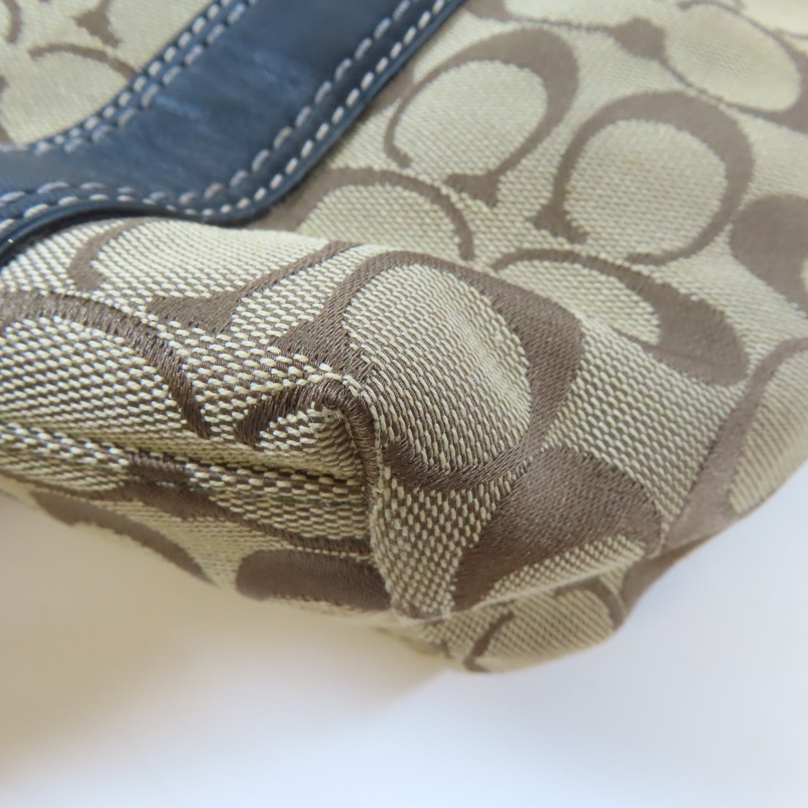 COACH 【激減優惠】帆布Shoulder Bag金扣肩背袋啡色