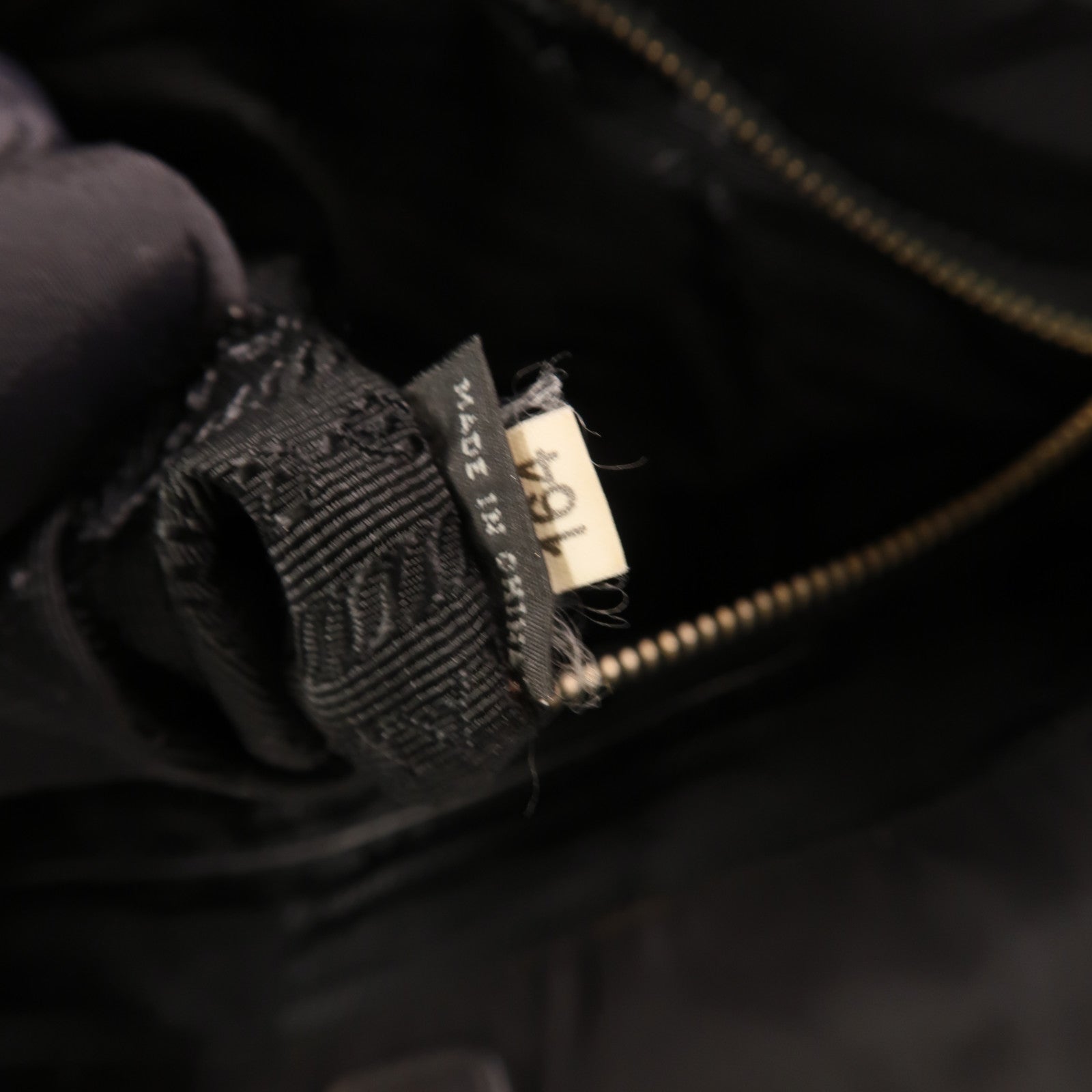 PRADA 尼龍/皮革HandBag金扣手挽肩背兩用袋