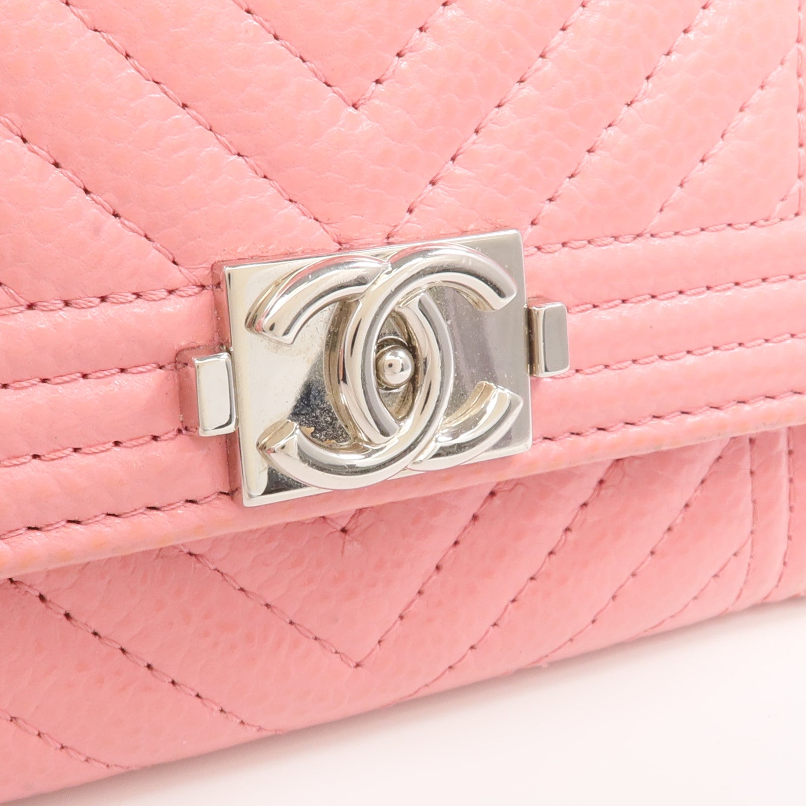 CHANEL 牛皮皮革Boy Card Case銀扣卡片套