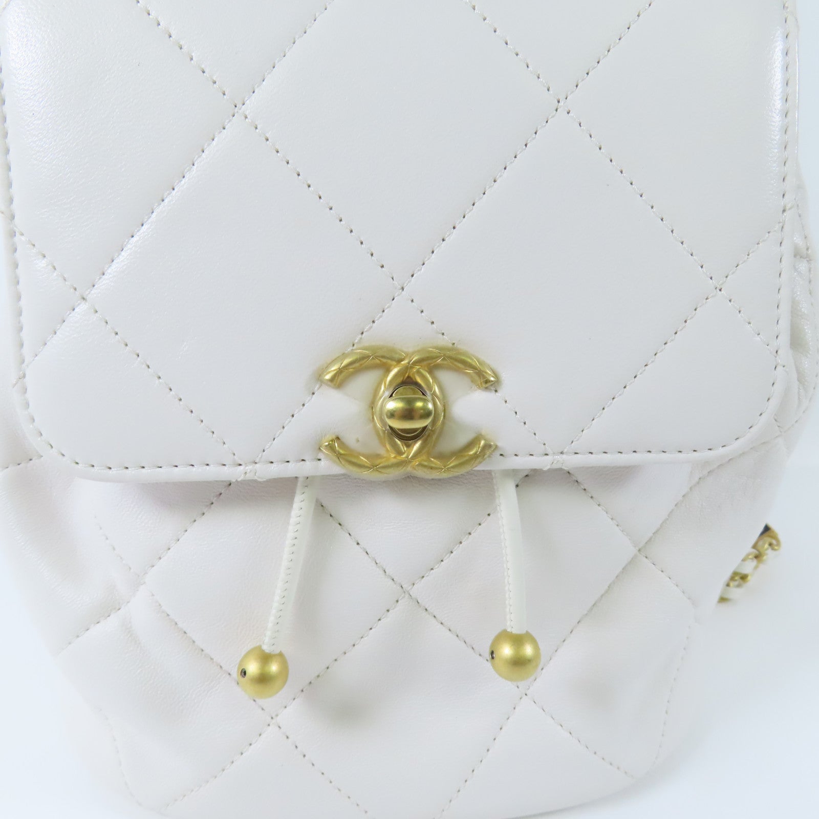 CHANEL 羊皮皮革Ado Backpack金扣背包