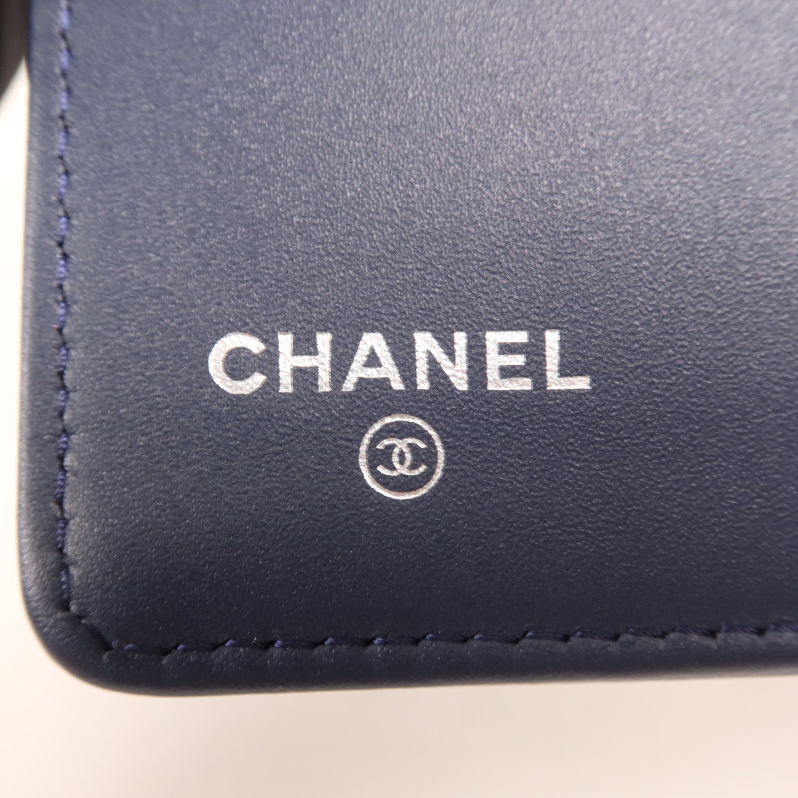 CHANEL 漆皮皮革/皮革Fold Wallet銀扣錢包