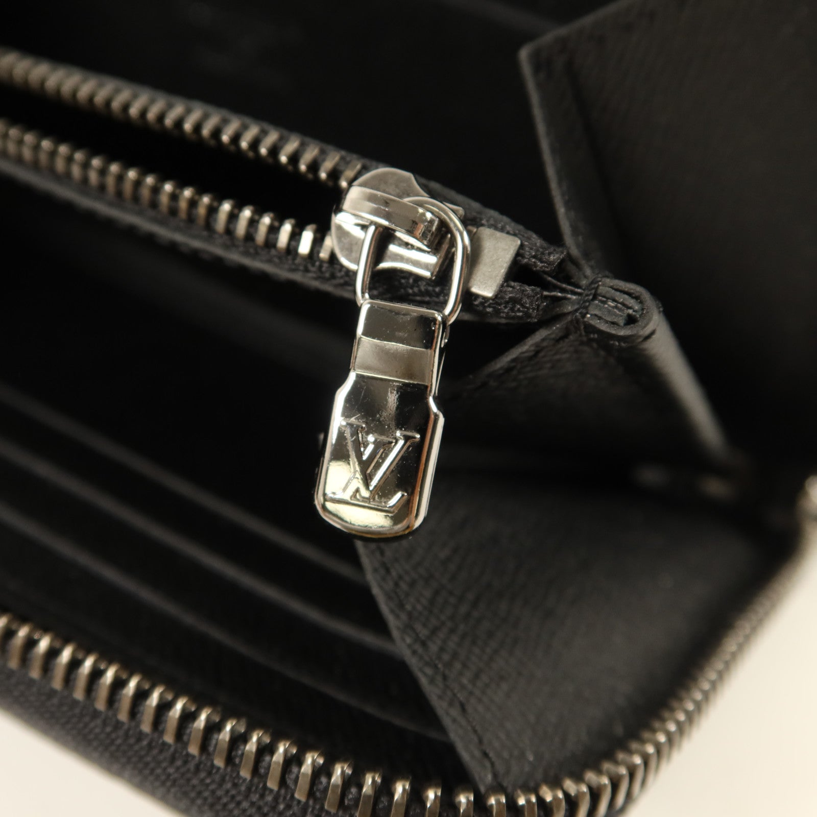 LOUIS VUITTON Monogram Eclipse Long Zipper Wallet銀扣長錢包
