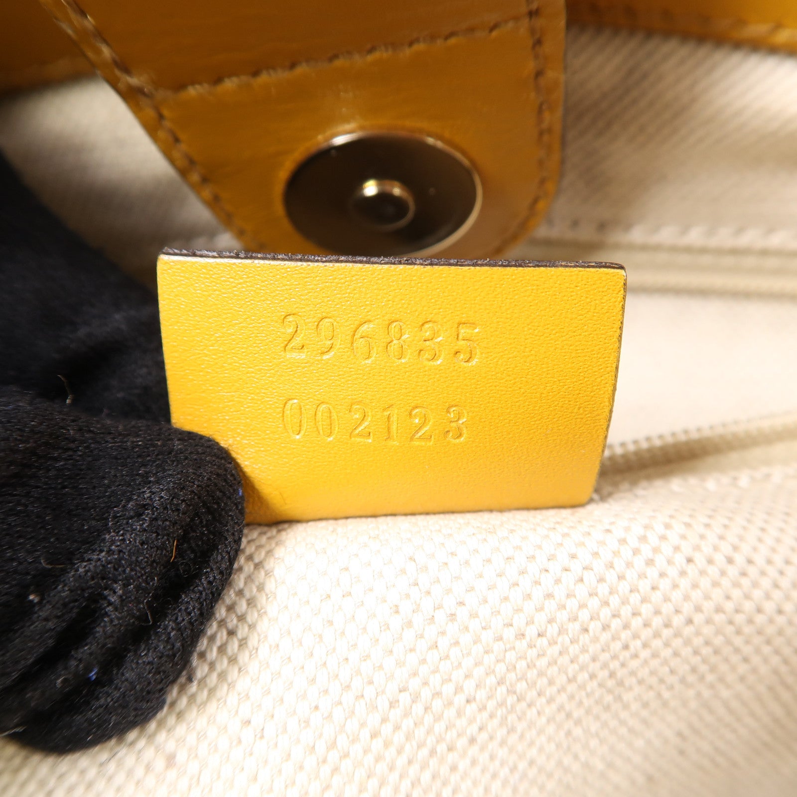 GUCCI 帆布Sukey Tote金扣肩背袋啡色/黃色