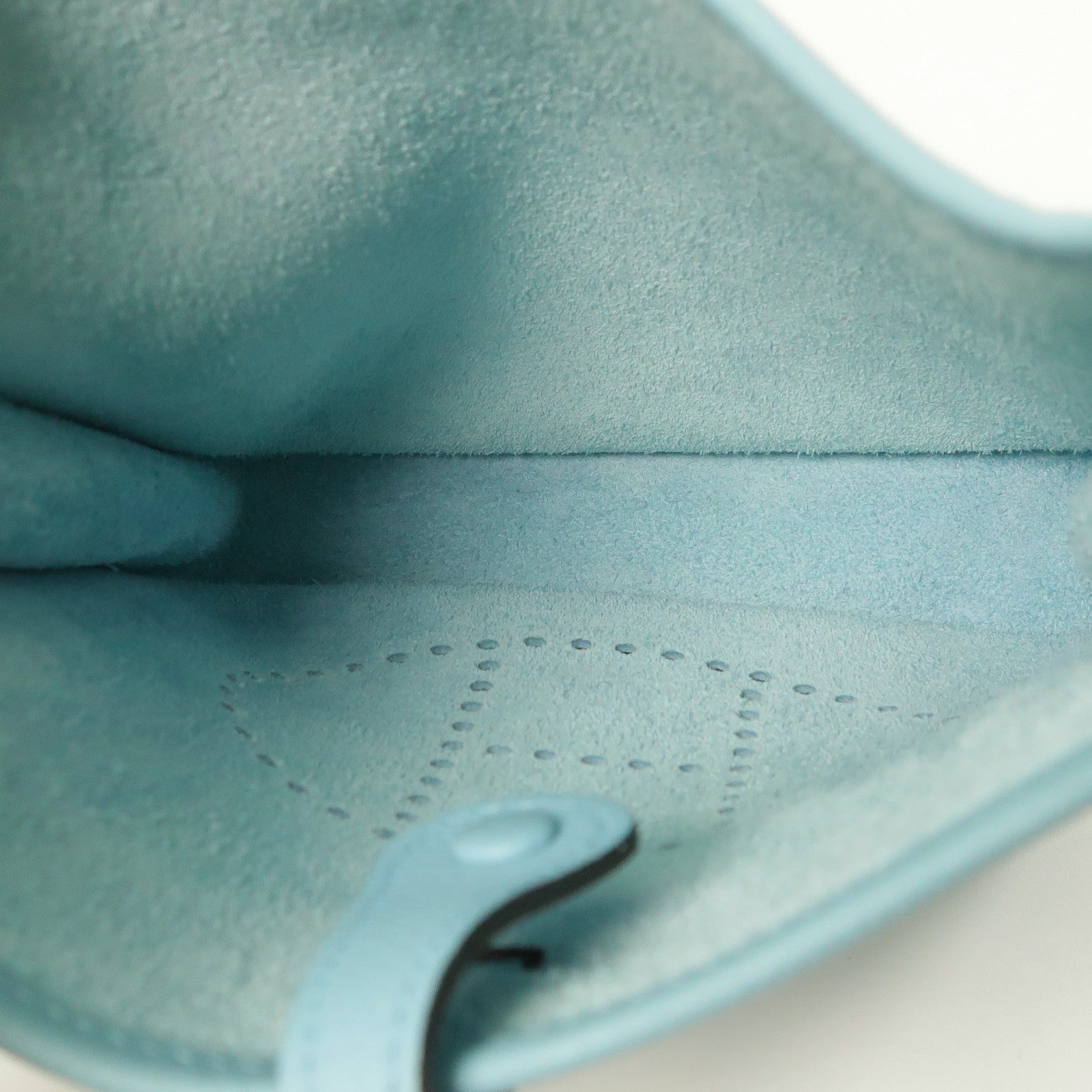 HERMES Epsom皮革Evelyne TPM銀扣肩背袋Bleu Atoll